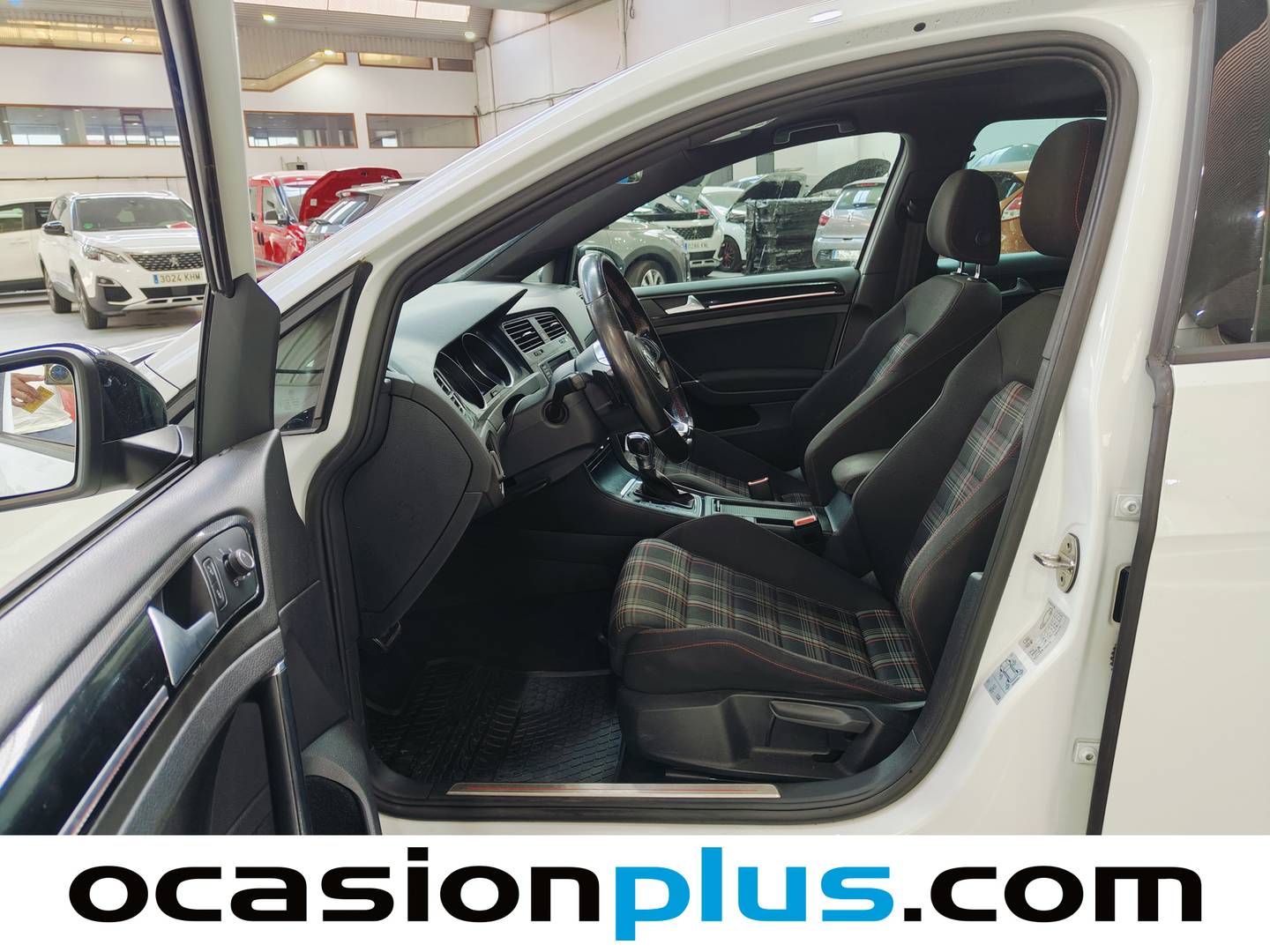 Foto asientos delanteros Volkswagen Golf Volkswagen Golf GTI Performance 2.0 TSI (230 CV) DSG