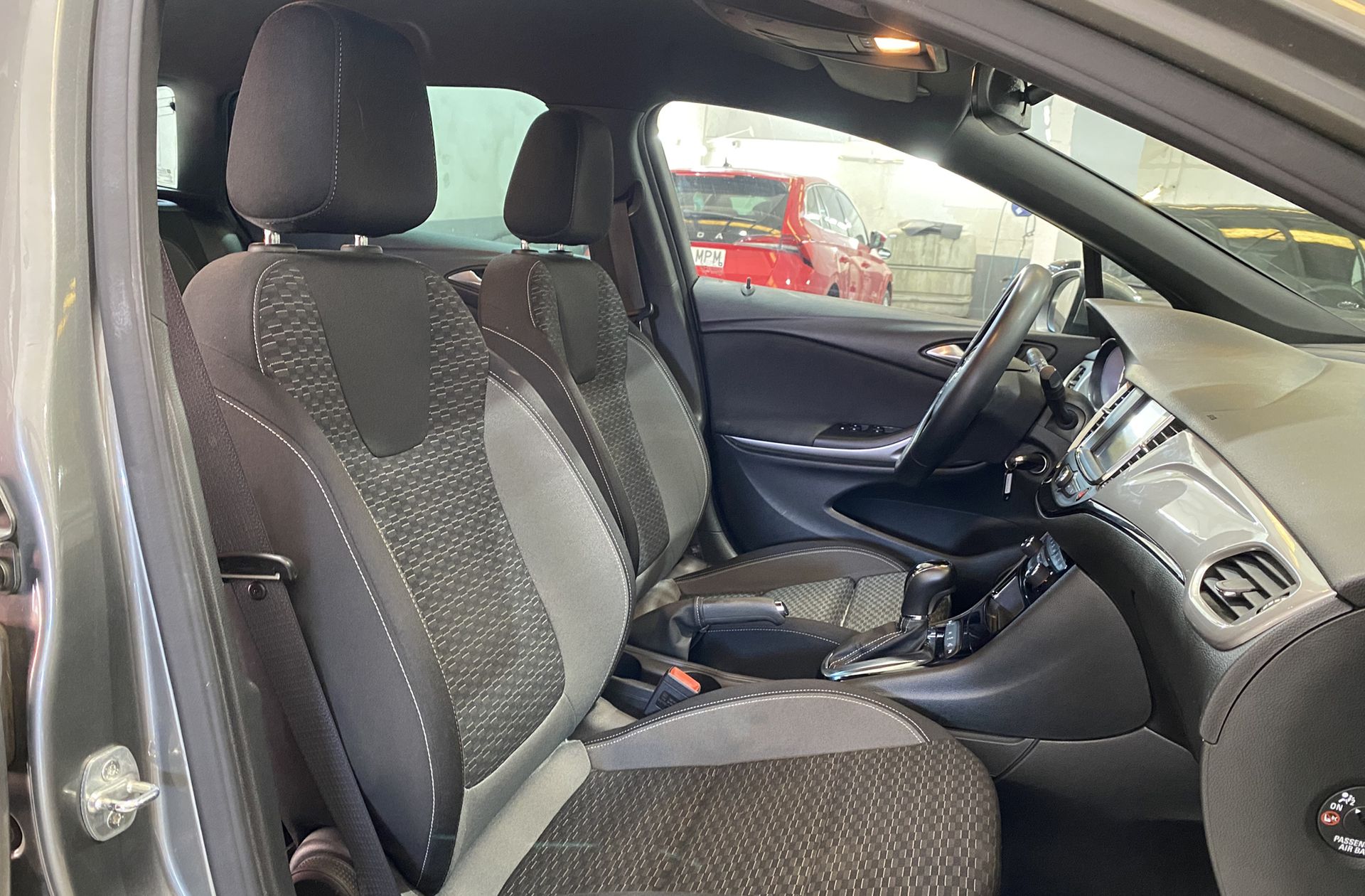 Opel Astra Sports Tourer 1.4T SHT Business Elegance CVT - foto 16