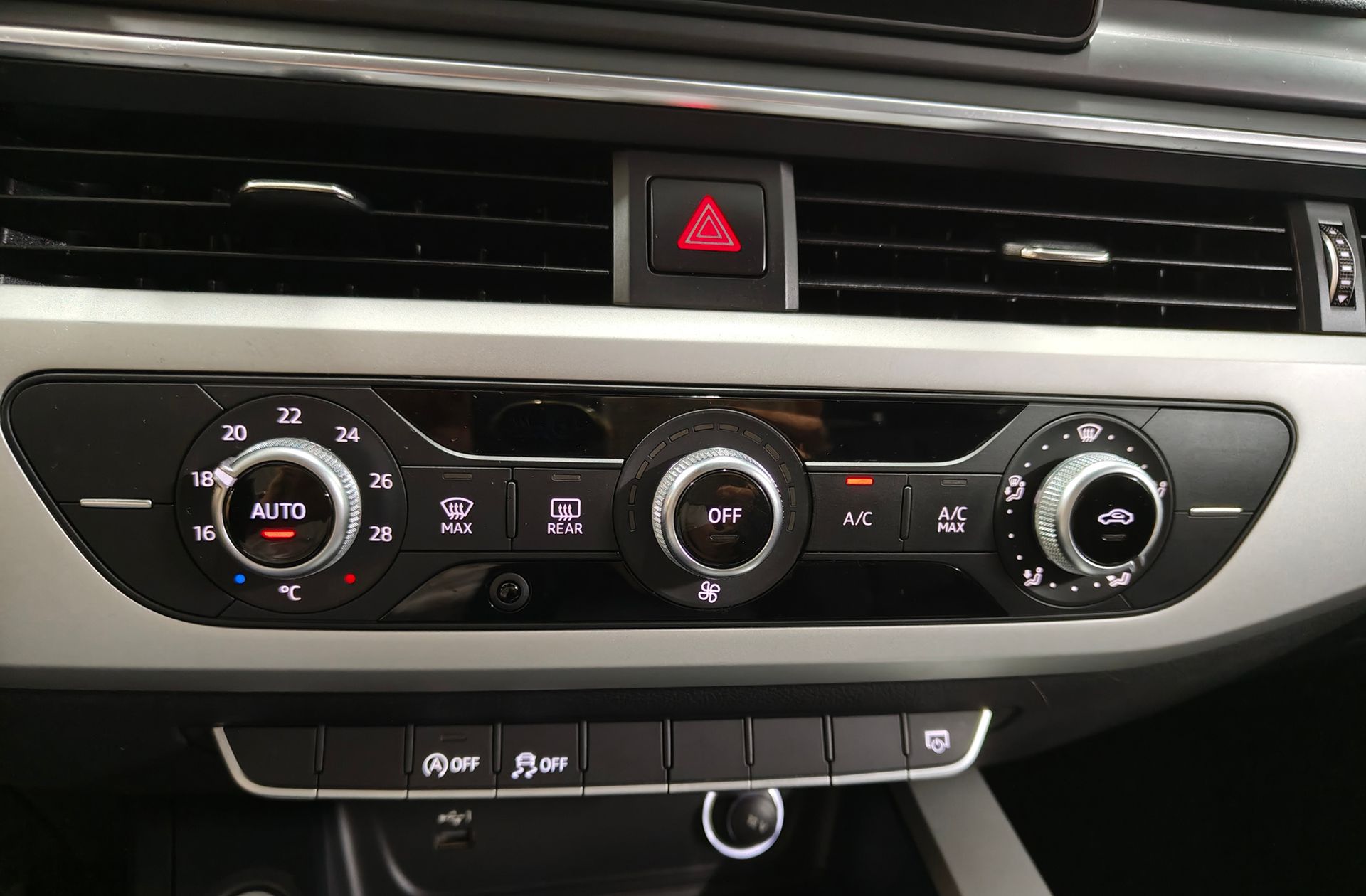 Audi A4 Advanced 35 TFSI S tronic - foto 33