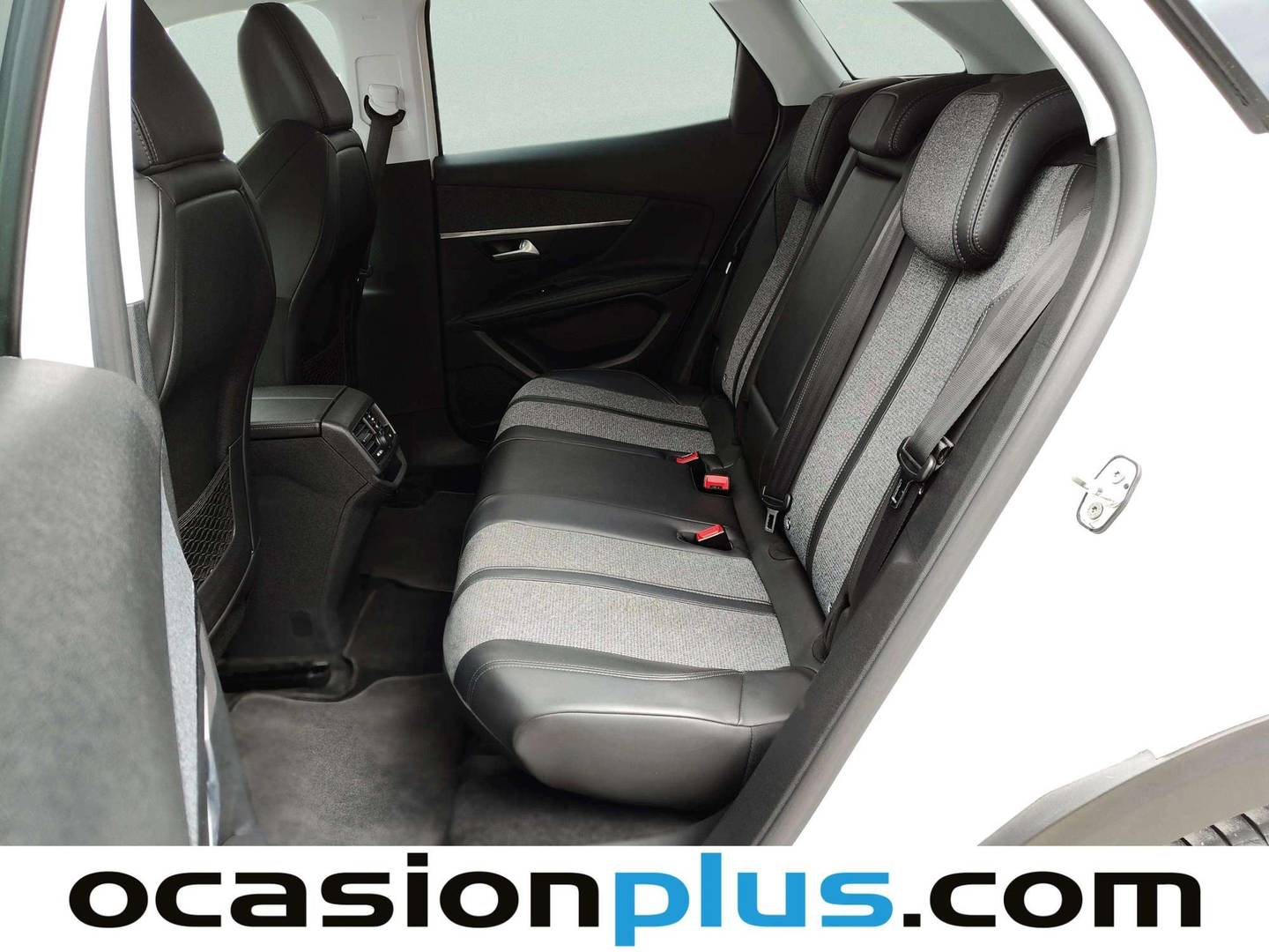 Foto asientos traseros Peugeot 3008 Peugeot 3008 PureTech 130 S&S Allure (130 CV)