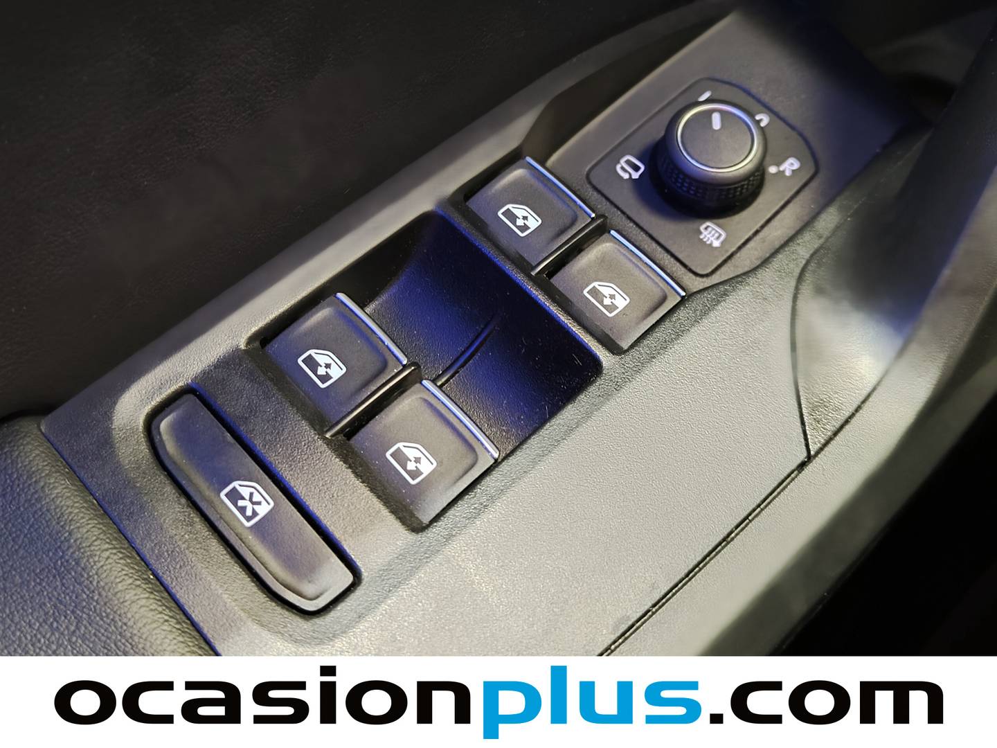 Seat León Seat León 1.0 eTSI S&S FR 25 Aniversario DSG (110 CV) seminuevo