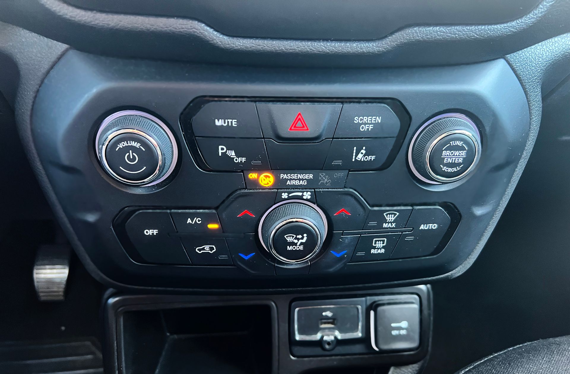 Jeep Renegade 1.0G Limited 4x2 - foto 24