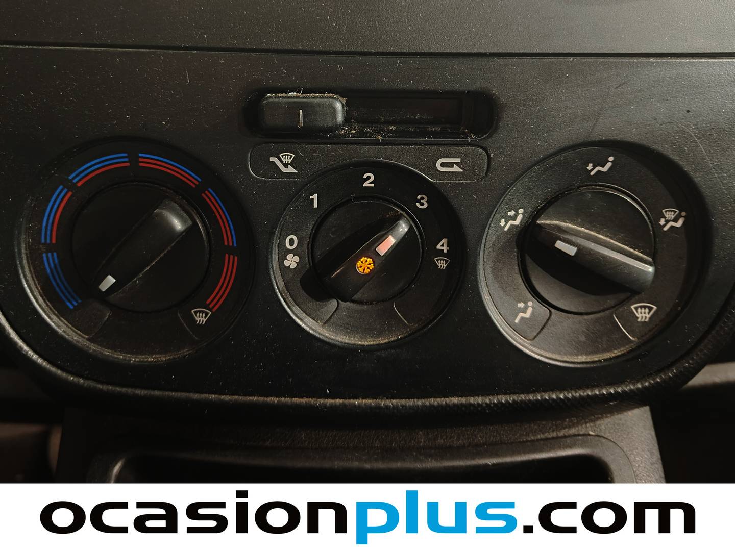 Extras y acabados del Fiat Fiorino Fiat Fiorino Cargo Furgon 1.3 Multijet Base (75 CV)