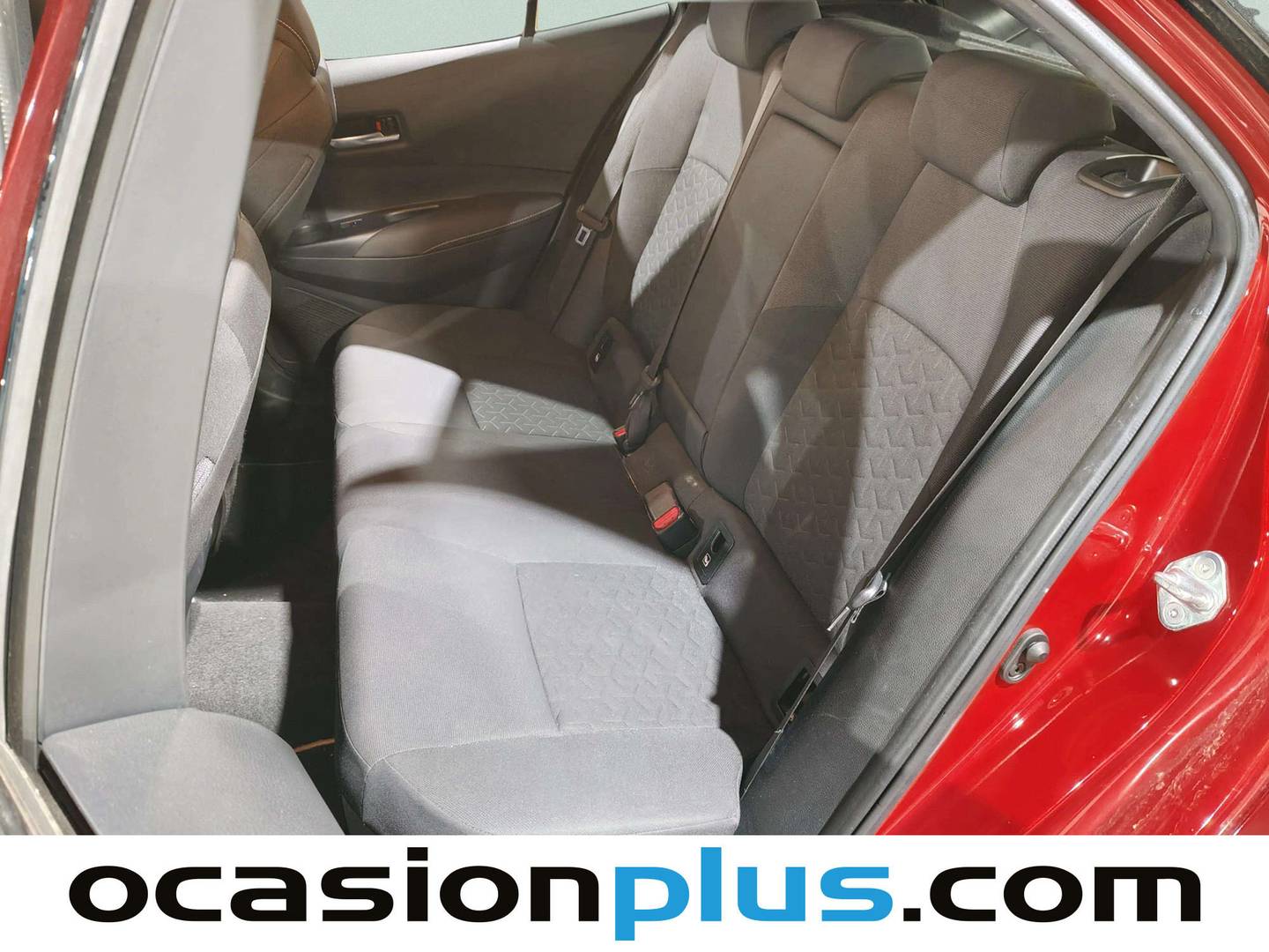 Foto asientos traseros Toyota Corolla Toyota Corolla 180H FEEL! E-CVT 132 kW (180 CV)