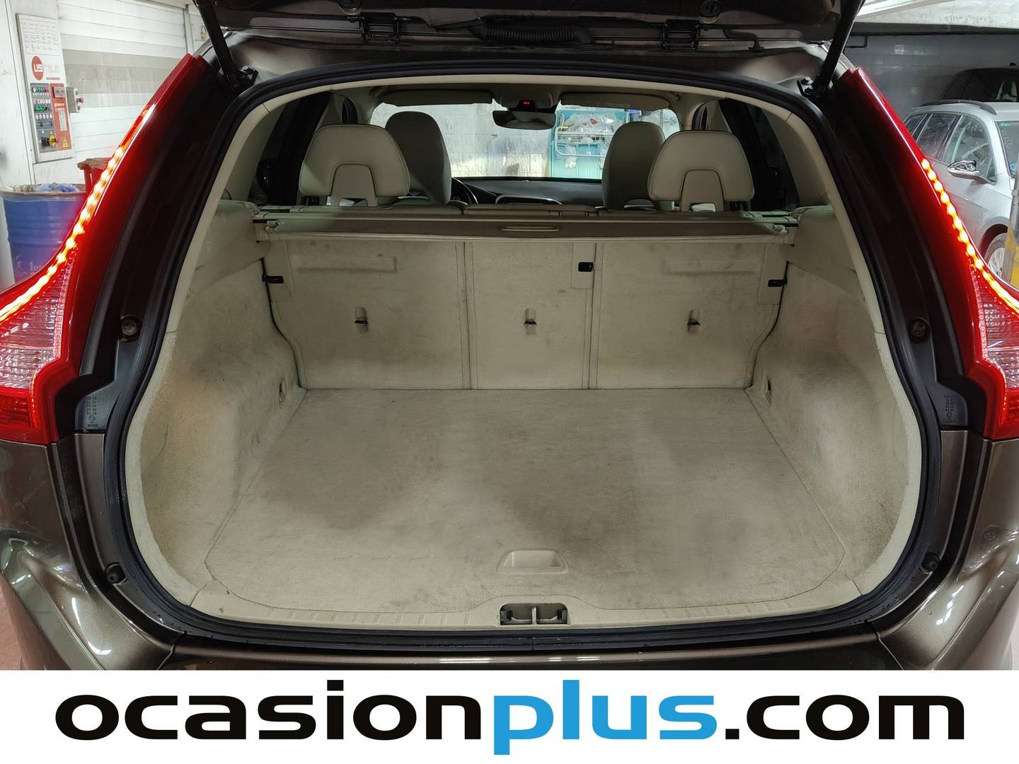 Foto Volvo XC60 Volvo XC60 D3 Kinetic Auto (136 CV)