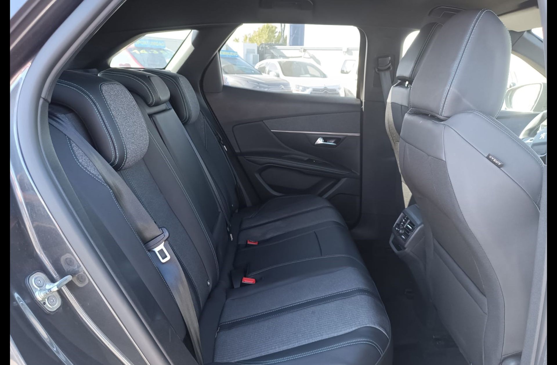 Peugeot 3008 300 Allure Pack e-EAT8 - foto 19