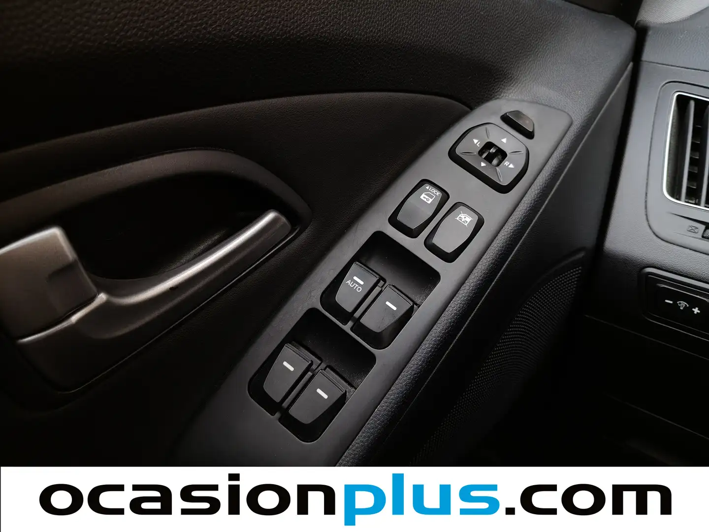 Foto Hyundai ix35 Hyundai ix35 1.7 CRDi SLE Sky 4x2 (115 CV)