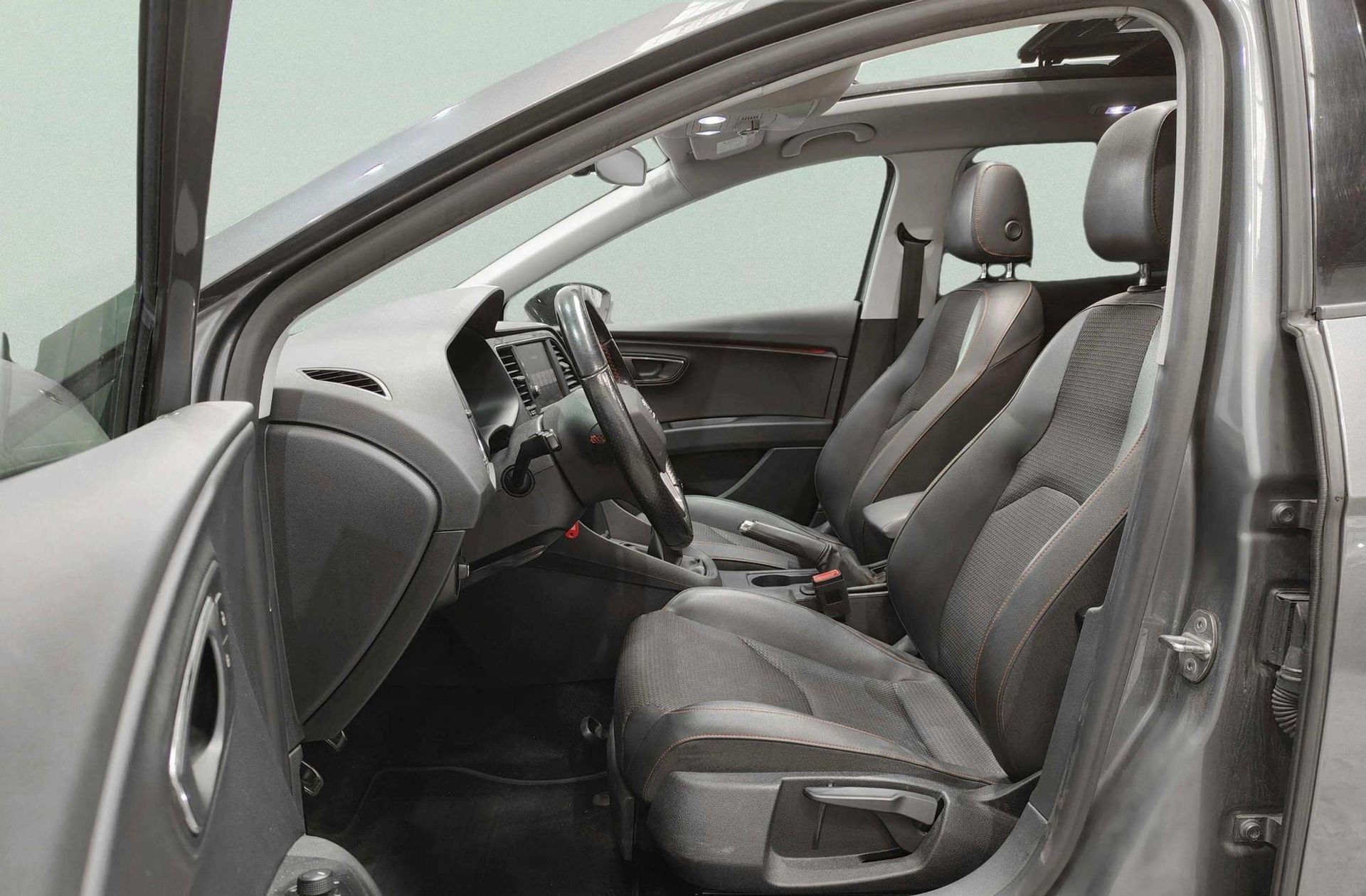 SEAT León ST 2.0 TDI FR - foto 15