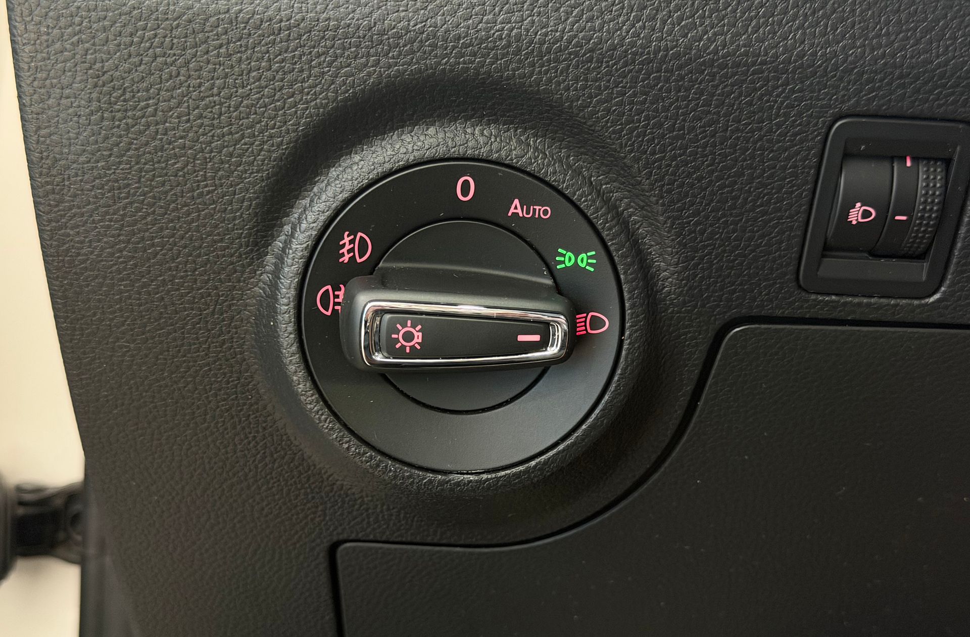 SEAT Arona 1.0 TSI Ecomotive Style - foto 24
