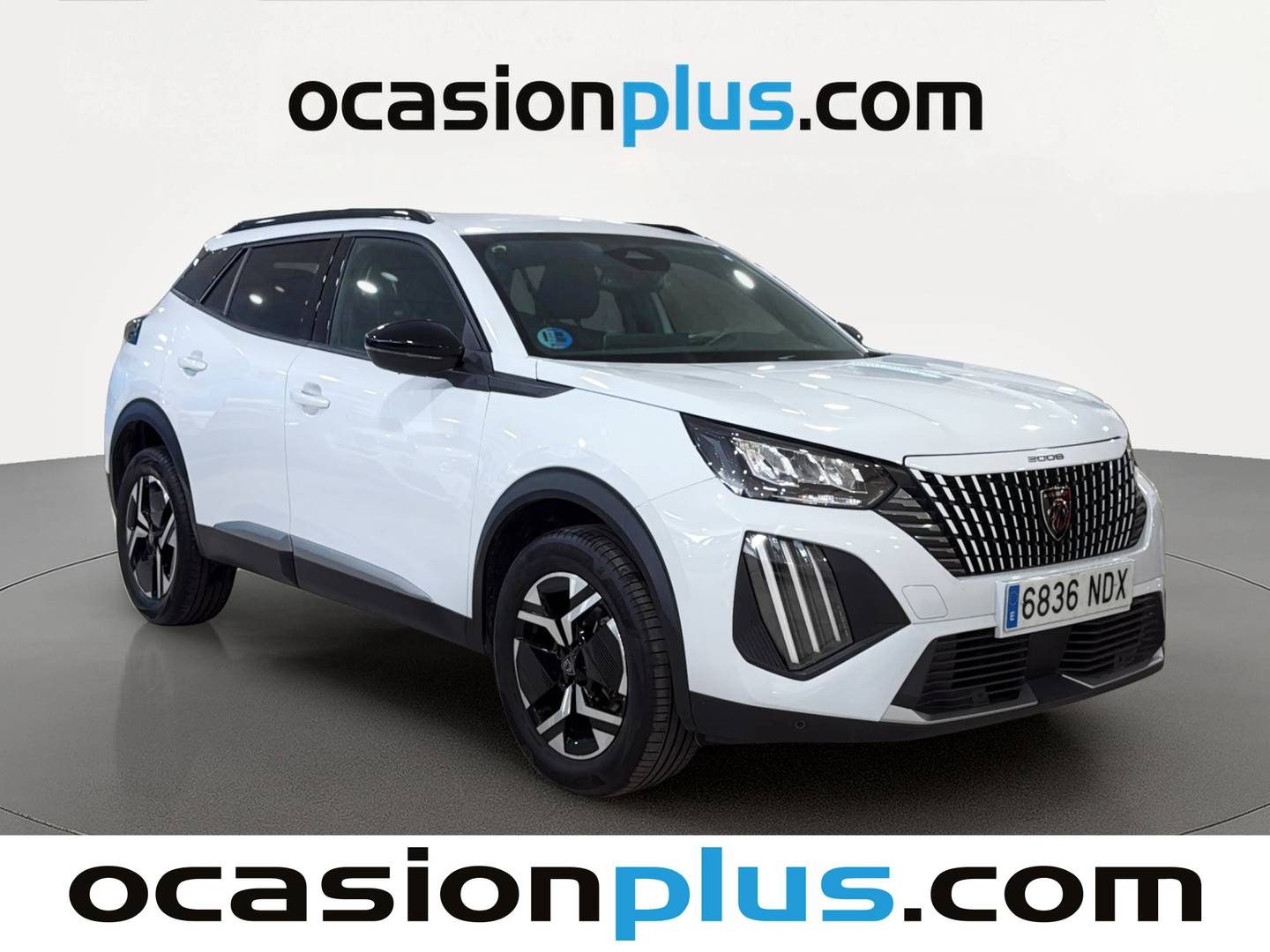 Foto delantera Peugeot 2008 Peugeot 2008 Allure Hybrid eDCS6 (145 CV) derecha