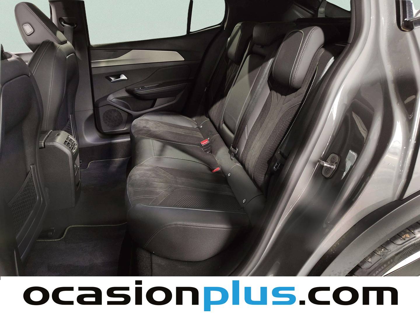 Foto asientos traseros Peugeot 408 Peugeot 408 PHEV 225 GT e-EAT8 (225 CV)