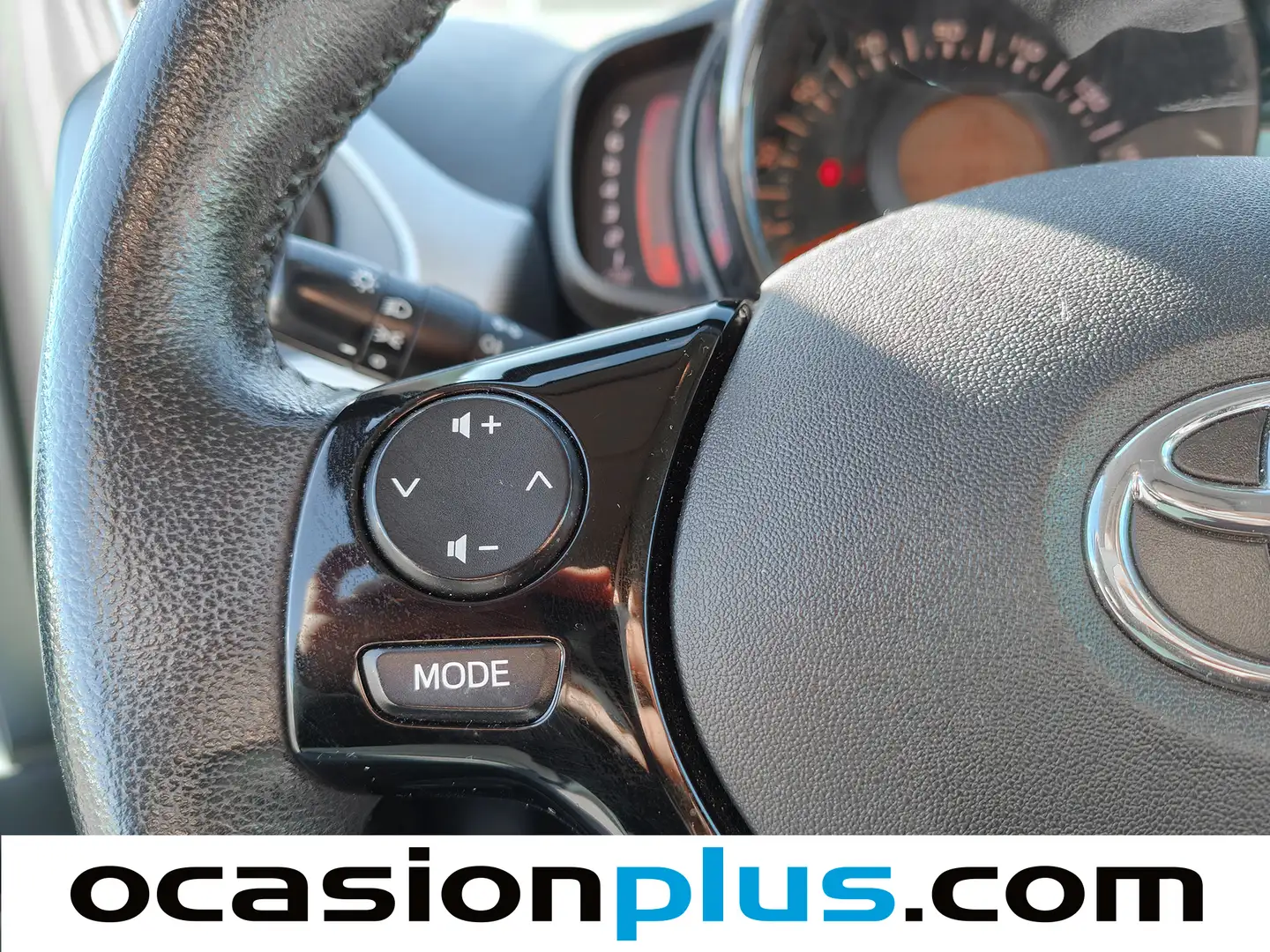 Foto Toyota Aygo Toyota Aygo 1.0 70 x-play (69 CV)