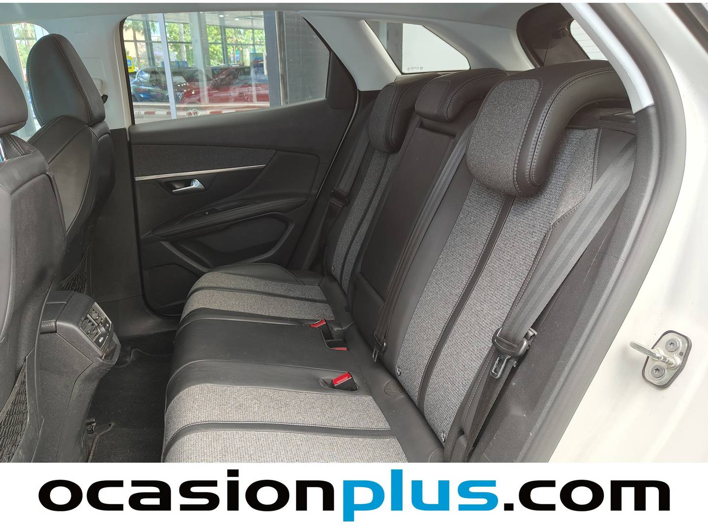 Foto asientos traseros Peugeot 3008 Peugeot 3008 BlueHDI 130 S&S Allure (130 CV)