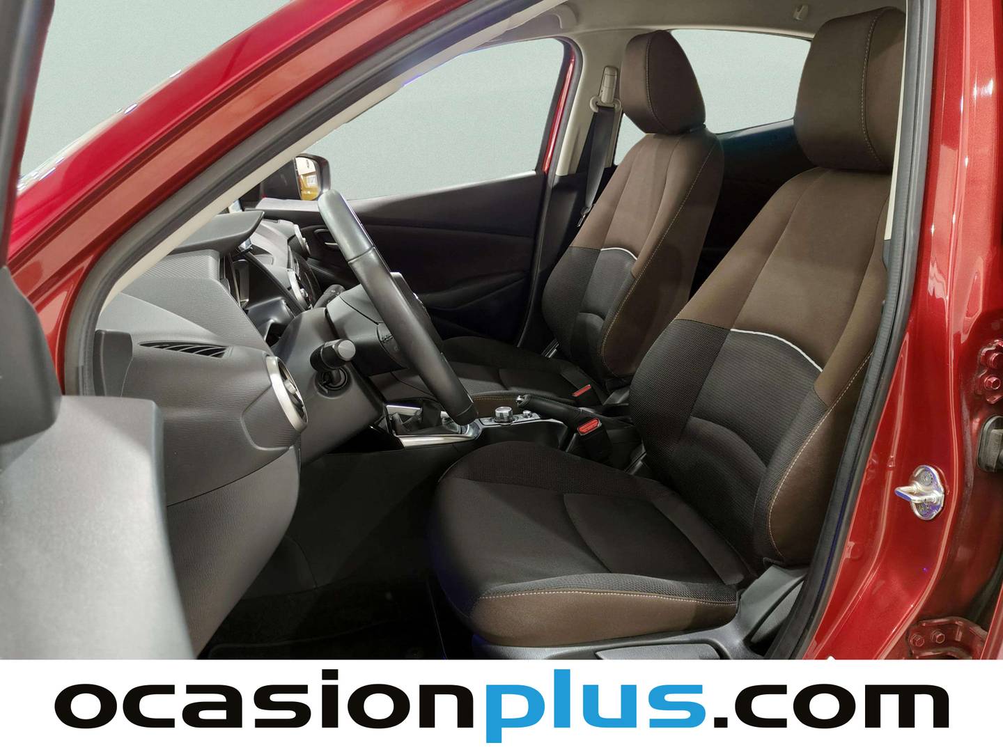 Foto asientos delanteros Mazda Mazda2 Mazda Mazda 2 1.5 GE Black Tech Edition (90 CV)