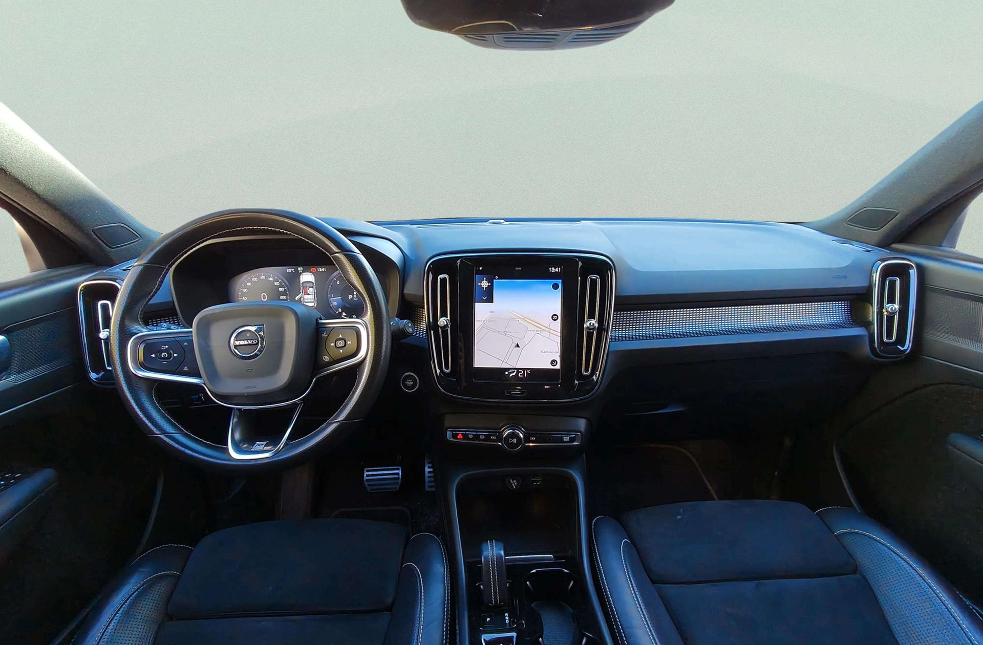 Volvo XC40 D3 R-Design - foto 8