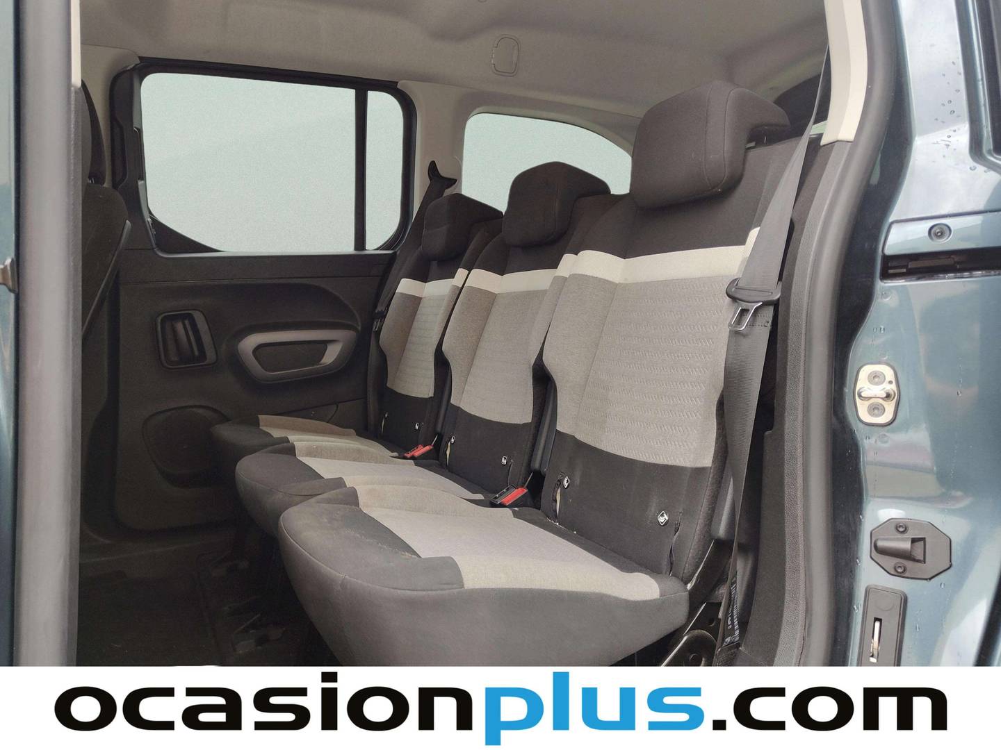 Foto asientos traseros Citroën Berlingo Citroën Berlingo BlueHDi 130 S&S Talla XL Max (130 CV)7 Plazas