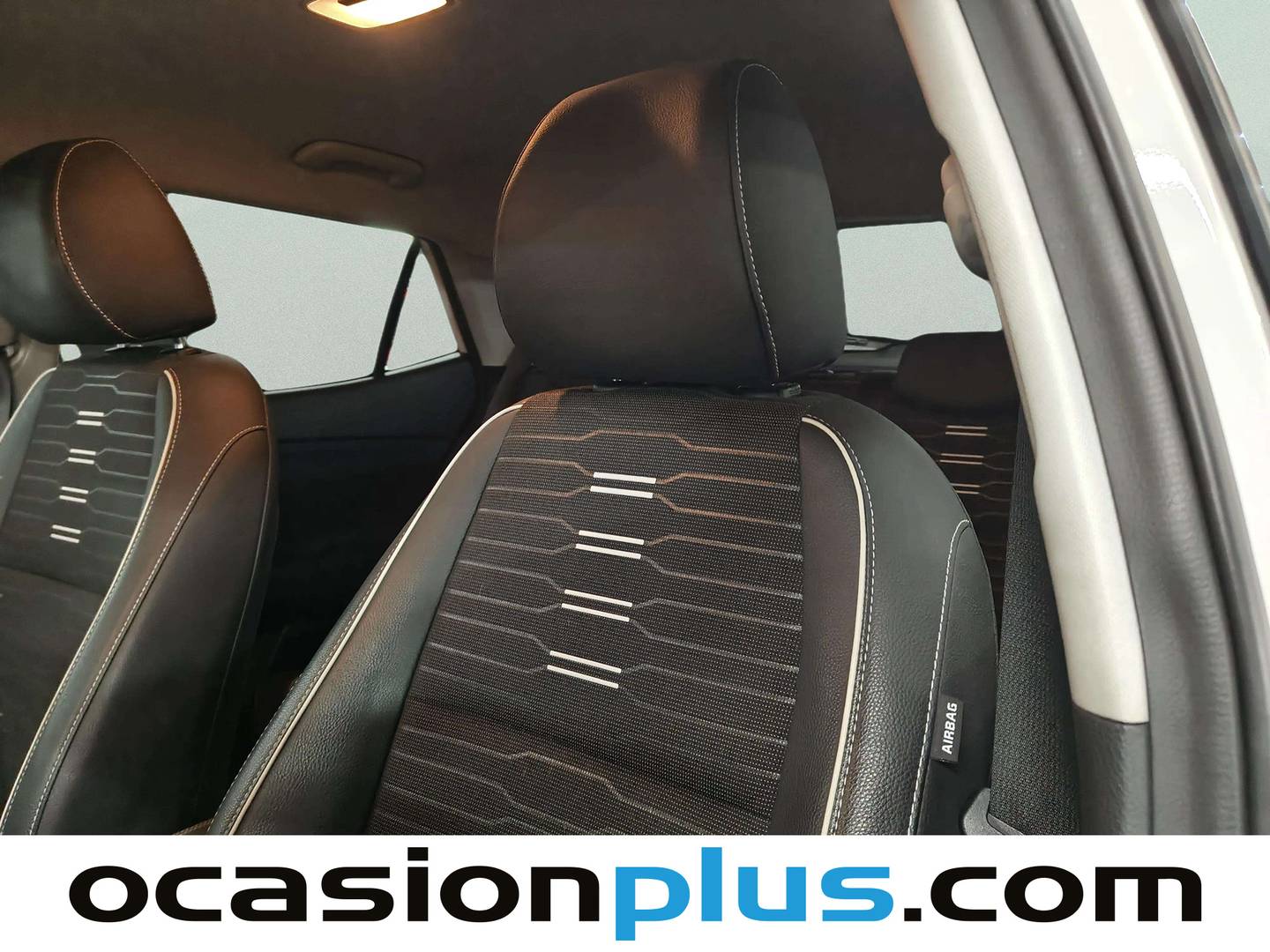 Extras y acabados del KIA Stonic KIA Stonic 1.0 T-GDi MHEV iMT GT Line (120 CV)