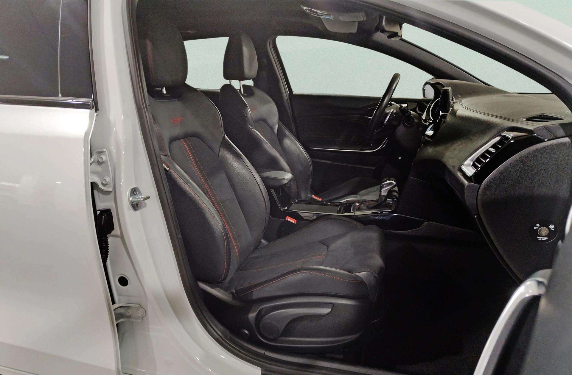 Kia ProCeed 1.6 T-GDi GT DCT - foto 19