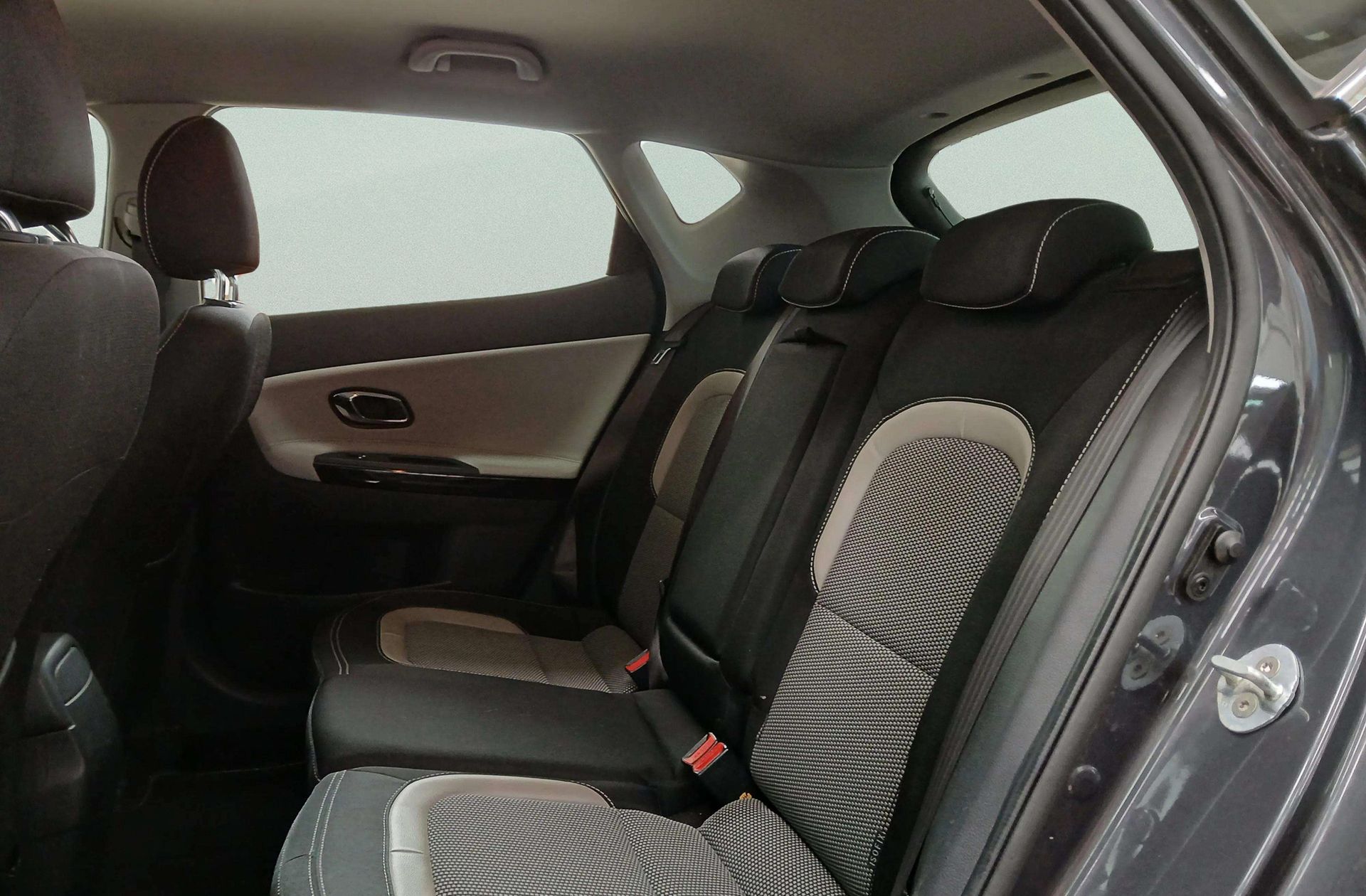 Kia Ceed 1.0 T-GDi Eco-Dynamics x-Tech17 - foto 10