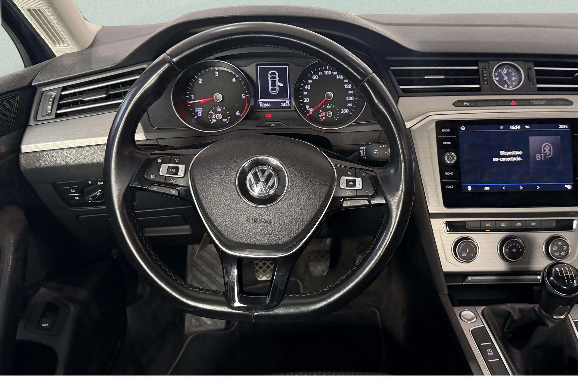 Volkswagen Passat Edition 1.6 TDI - foto 21