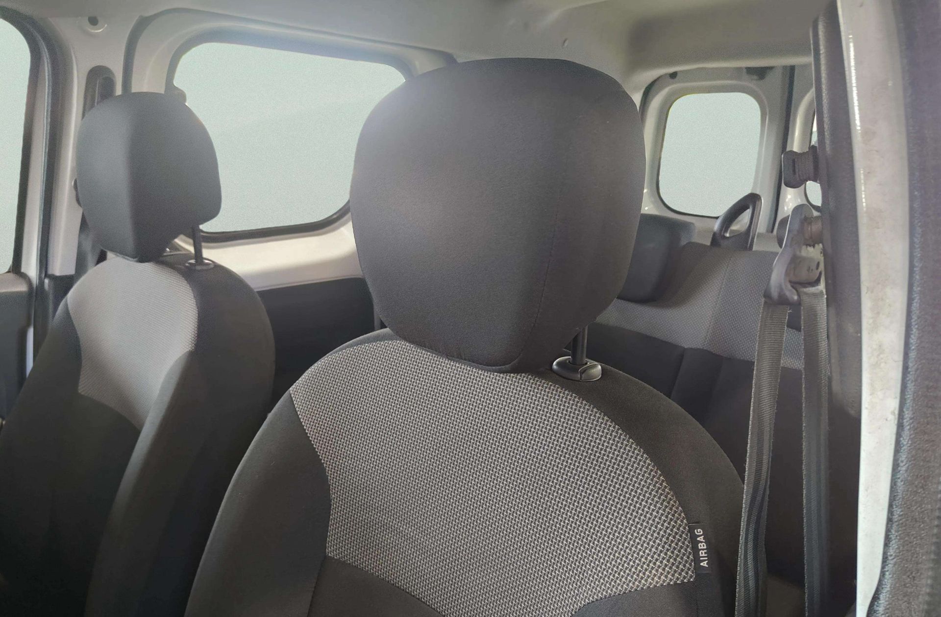 Dacia Dokker Ambiance 1.6 - foto 7