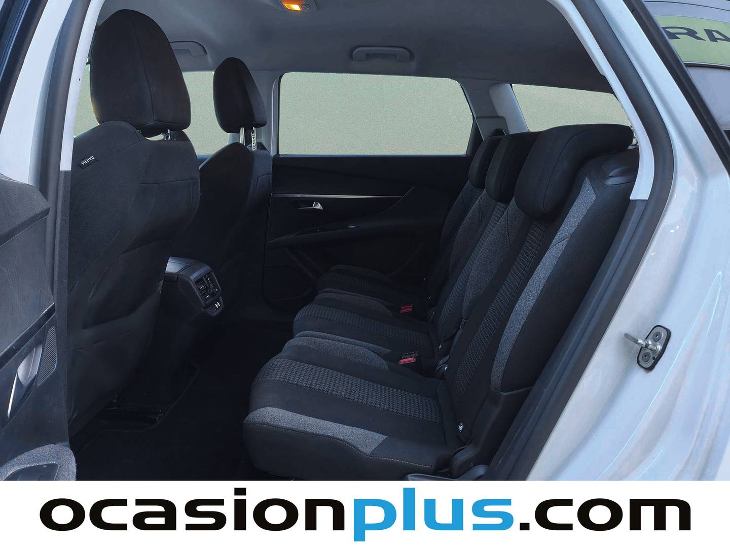 Foto asientos traseros Peugeot 5008 Peugeot 5008 1.2L PureTech S&S Active (130 CV) 7 Plazas