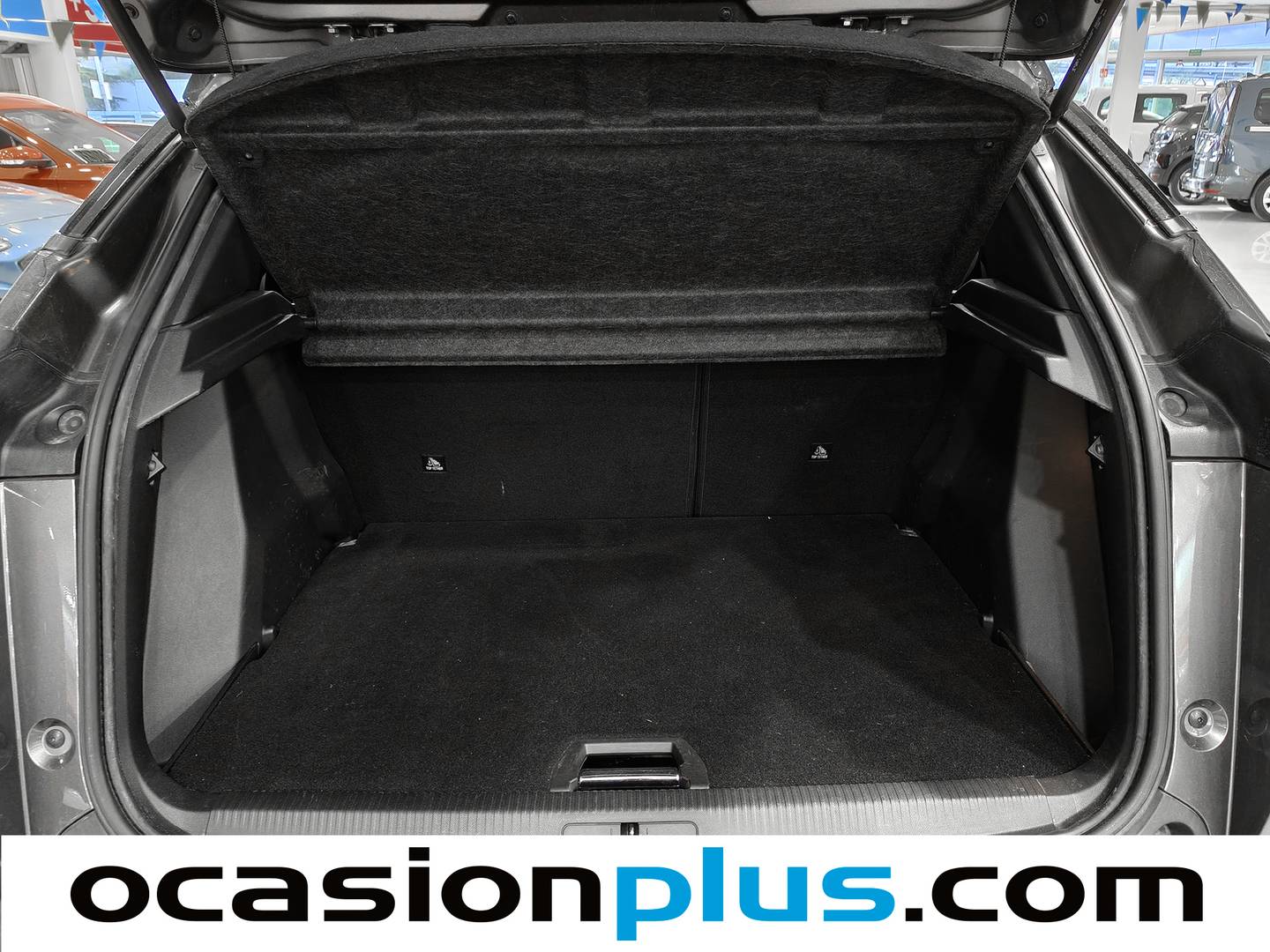 Foto Peugeot 2008 Peugeot 2008 PureTech 130 S&S GT Line (130 CV)