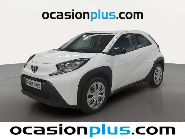 Toyota Aygo X Cross 1.0 VVT-I Play (72 CV) de segunda mano