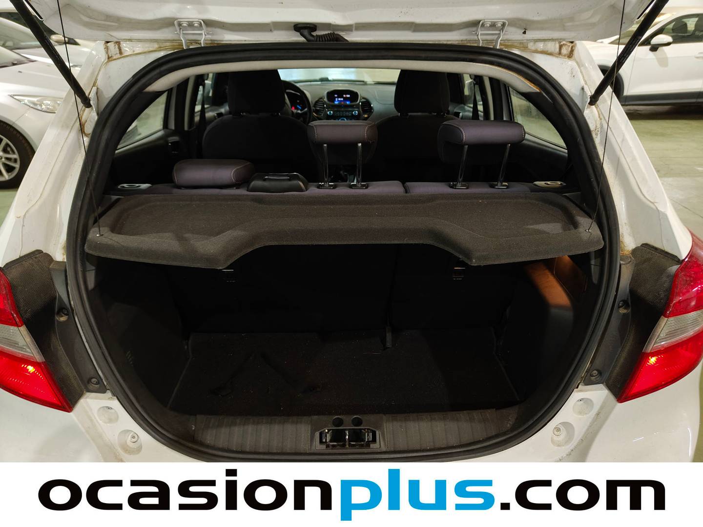 Foto asientos traseros Ford Ka+ Ford Ka+ 1.2 Ti-VCT White&Black Edition (85 CV)