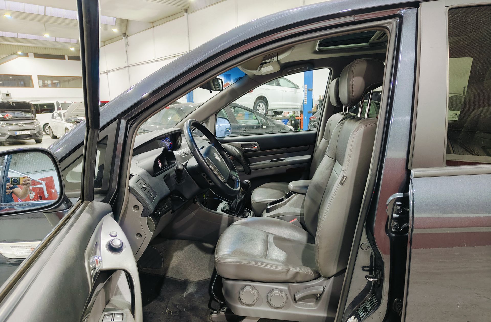 SsangYong Rodius 270 Xdi Limited 7 plazas - foto 12
