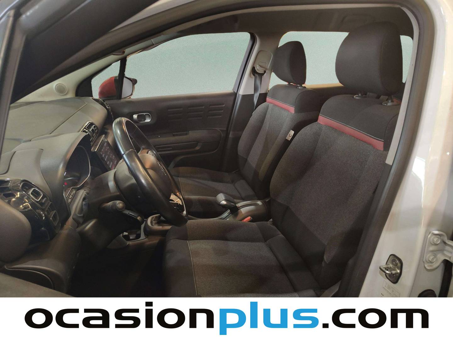 Foto asientos delanteros Citroën C3 Aircross Citroën C3 Aircross BlueHDi 100 S&S C-Series (102 CV)