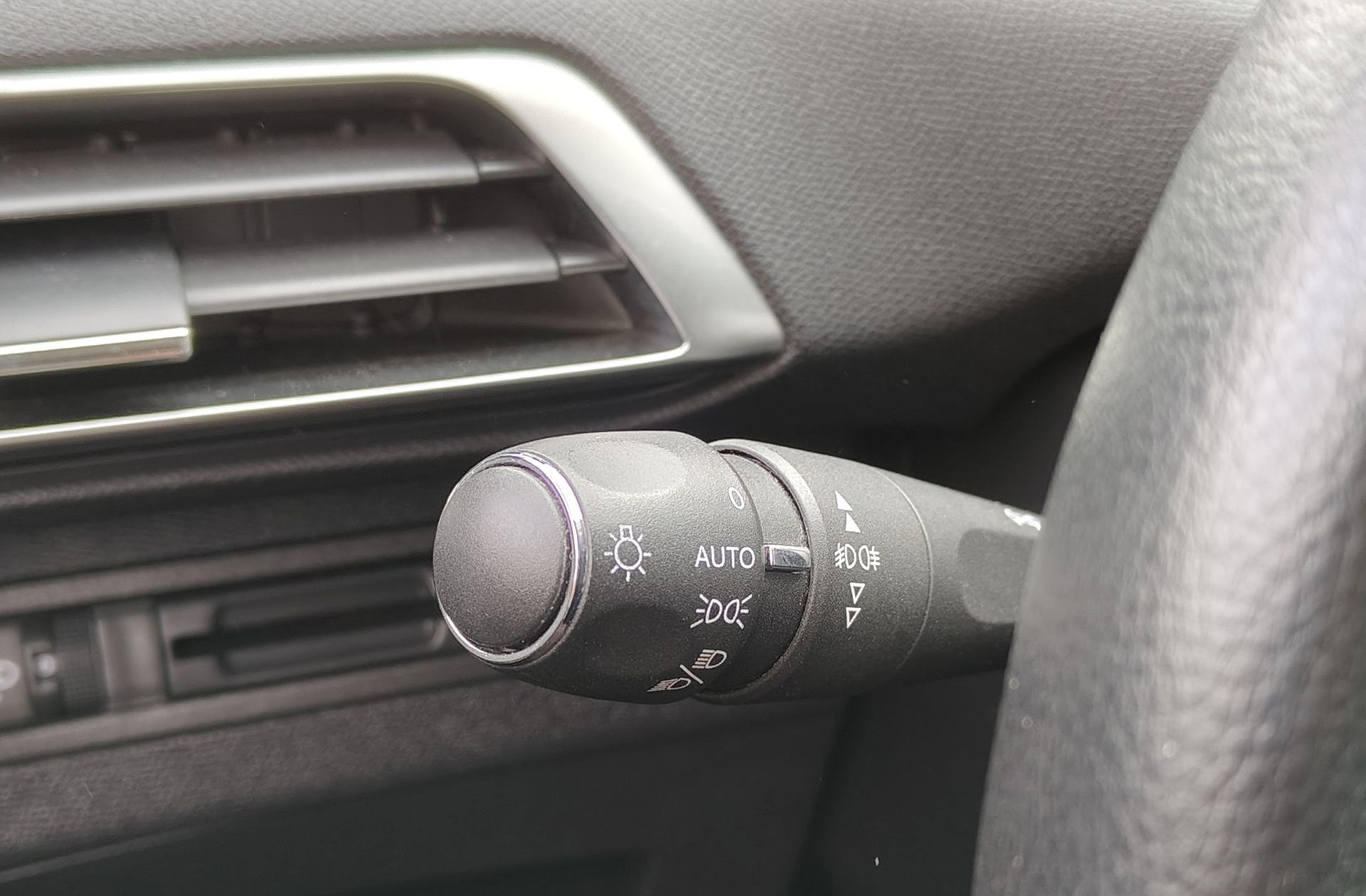 Peugeot 5008 BlueHDi 130 Allure EAT8 7 plazas - foto 25