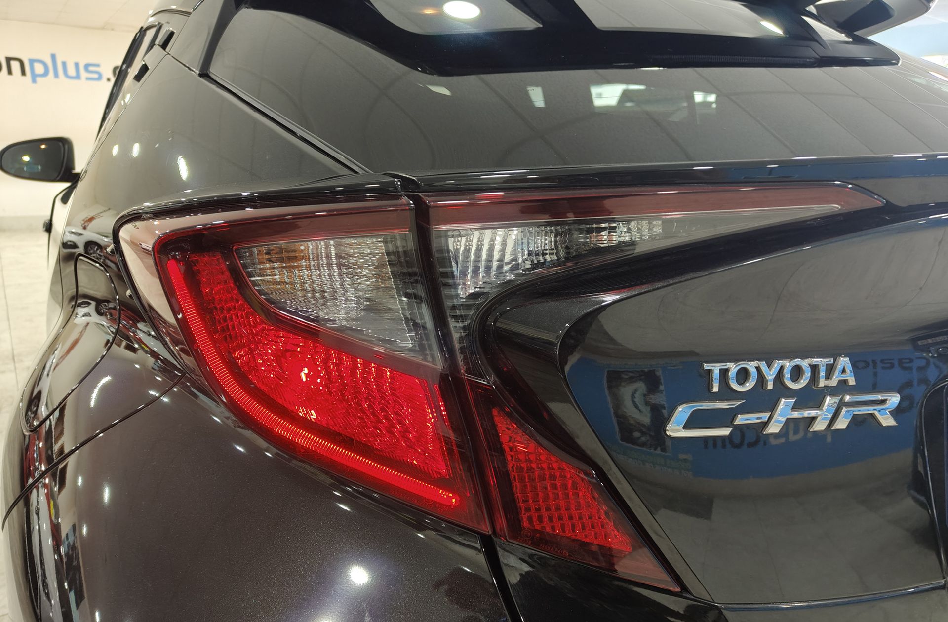 Toyota C-HR 180H Advance - foto 13