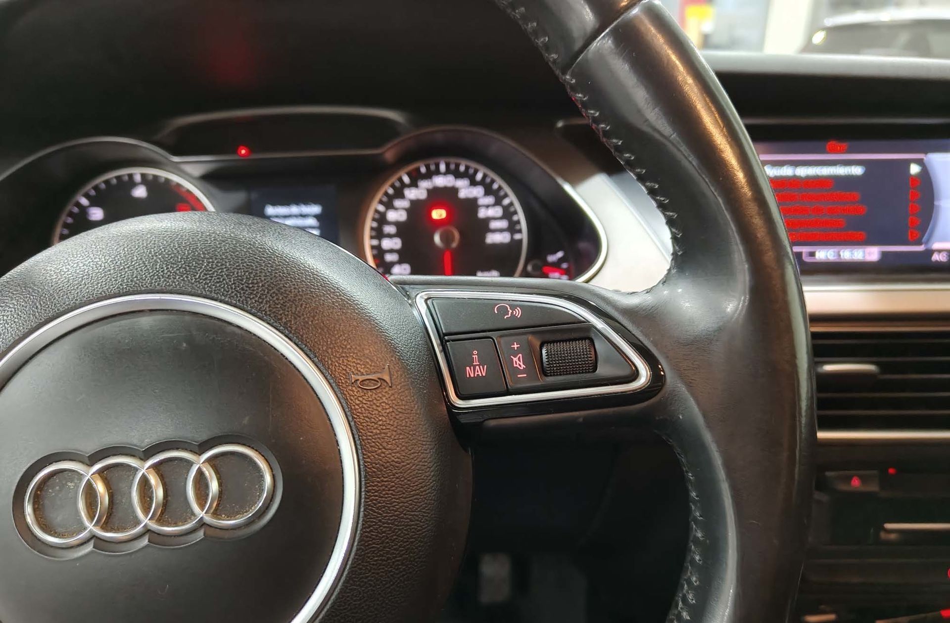 Audi A4 Allroad 2.0 TDI quattro - foto 28