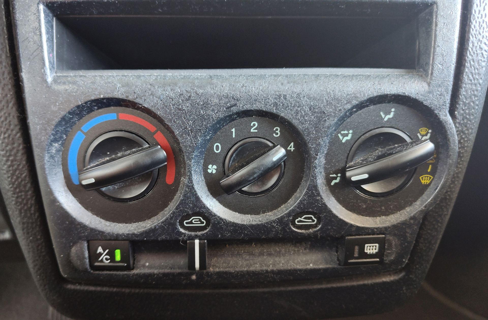 Hyundai Getz 1.1 - foto 21