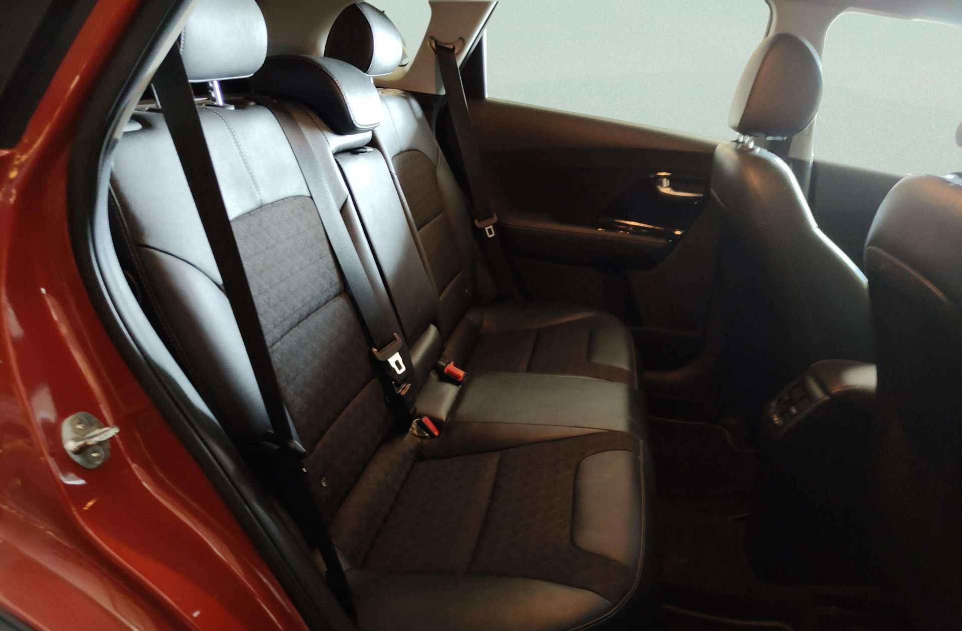 Kia Niro 1.6 GDi HEV Híbrido Drive - foto 17