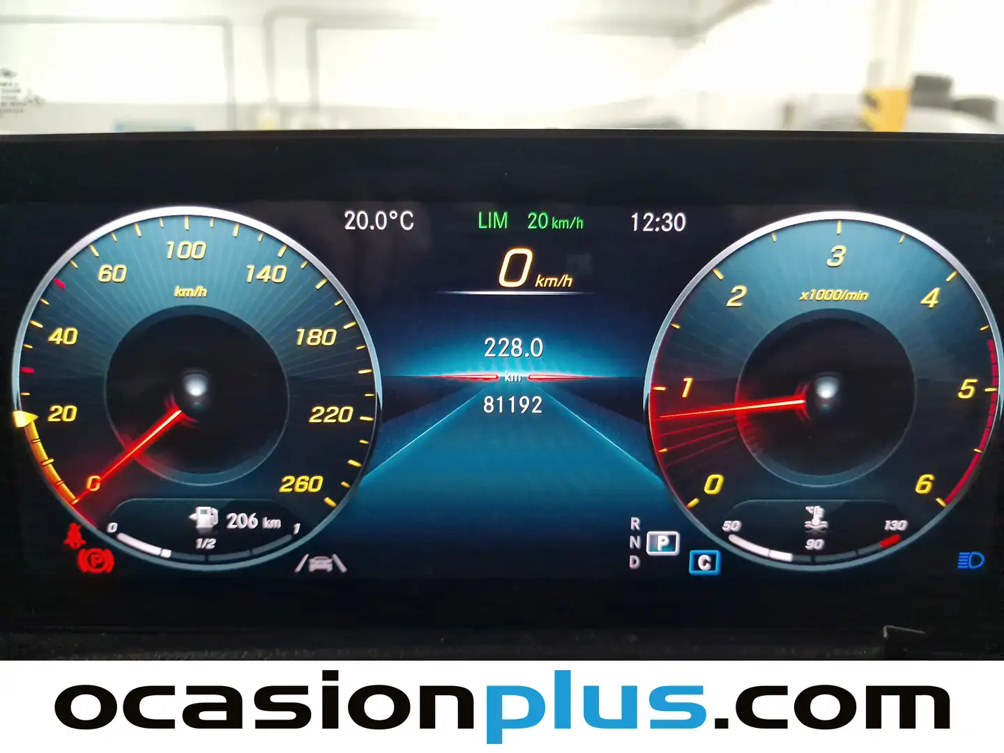 Foto Mercedes GLB Mercedes-Benz GLB 220 D 4Matic (190 CV)