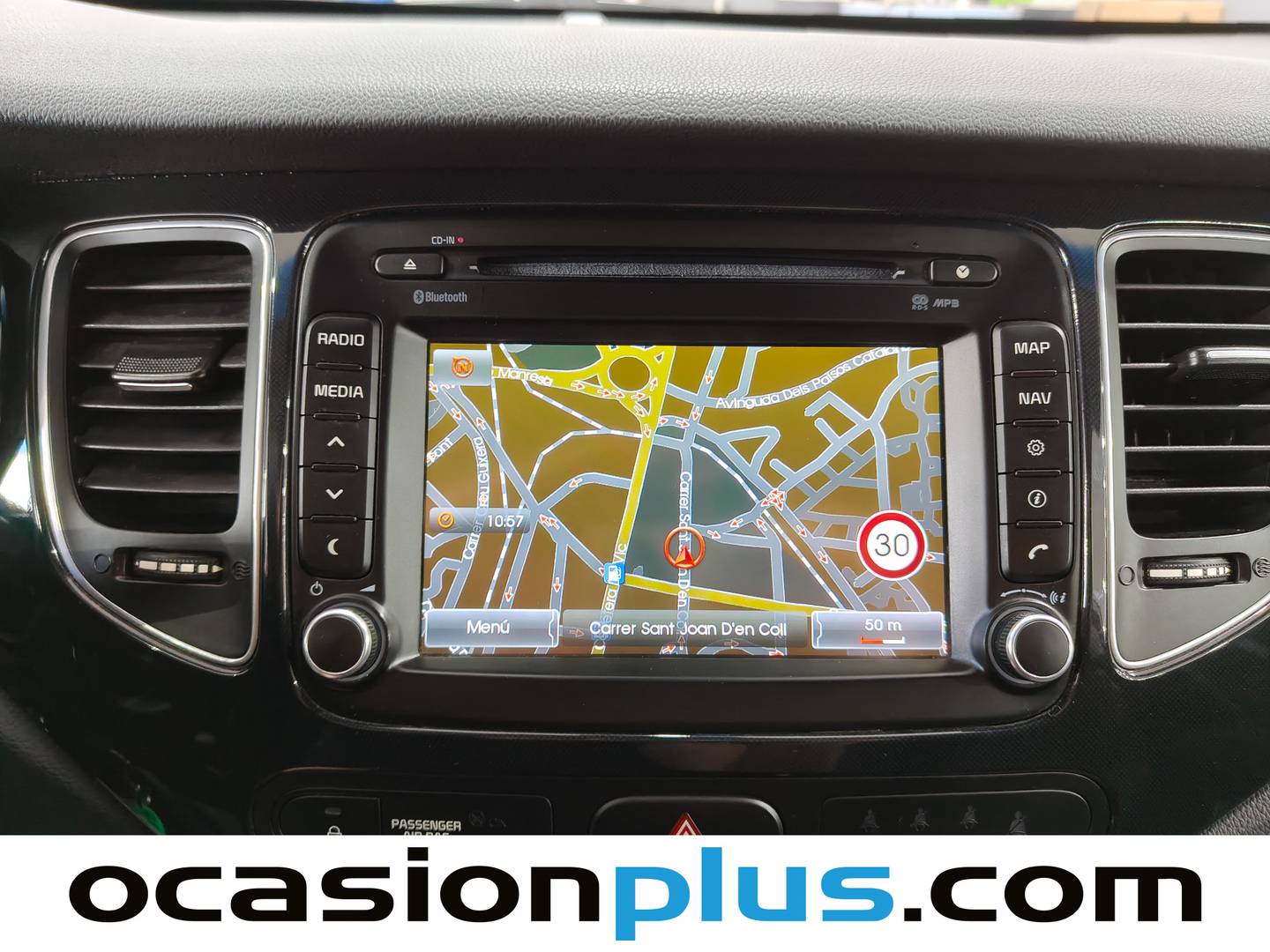 Extras y acabados del KIA Carens KIA Carens 1.7 CRDi VGT Drive Eco-Dynamics (115 CV)