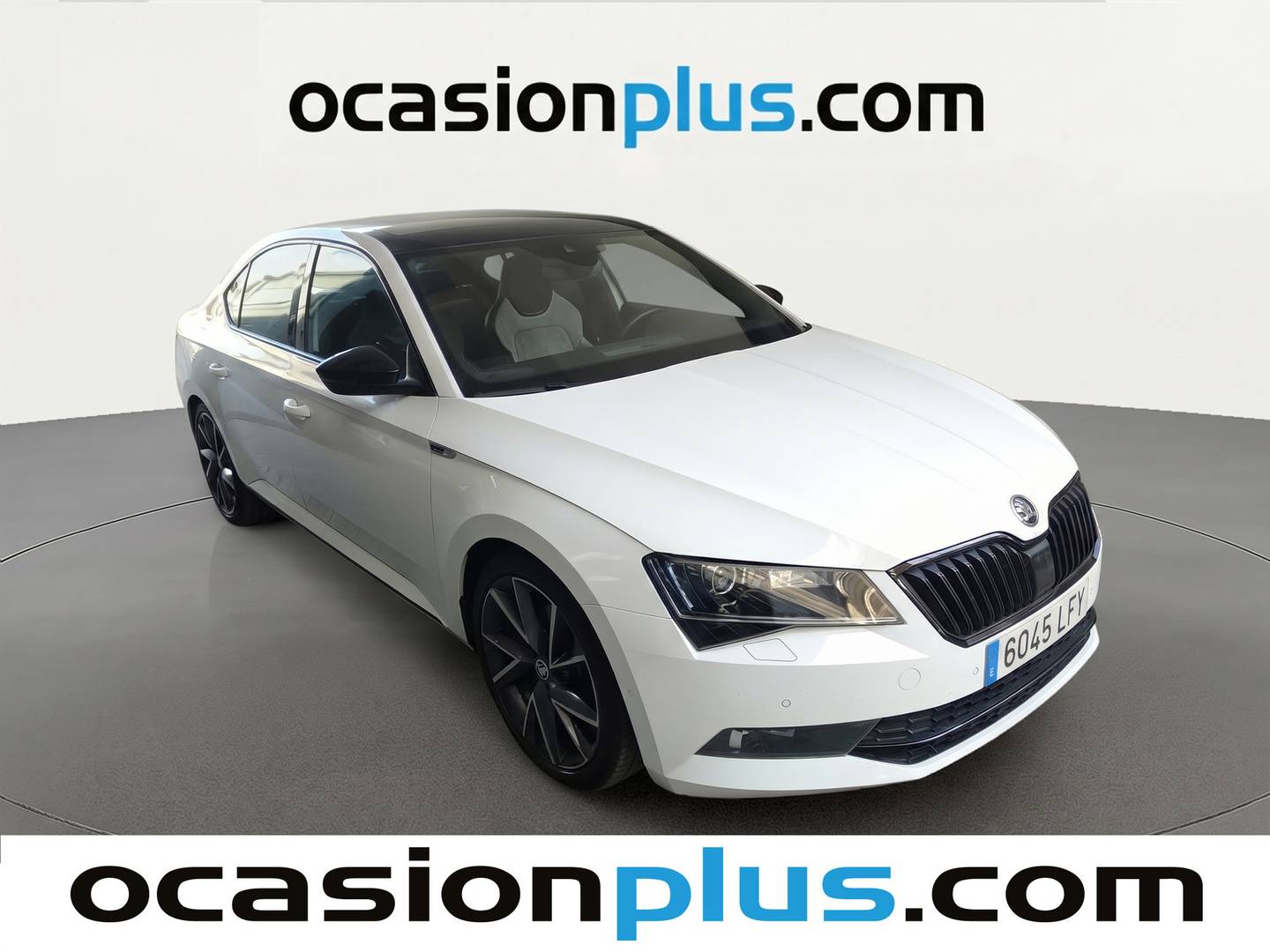 Foto delantera Skoda Superb Skoda Superb 1.5 TSI Sport Line Plus DSG (150 CV) derecha