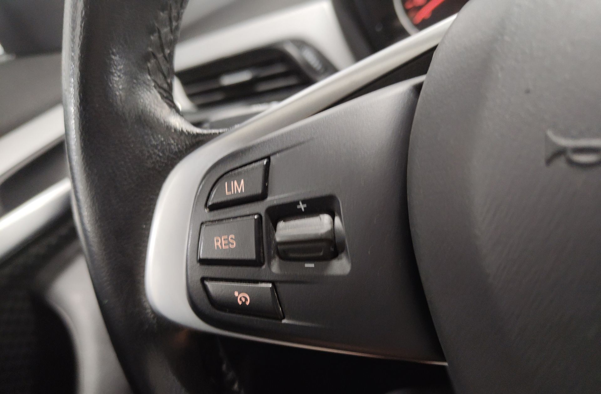 BMW X1 sDrive18d - foto 24