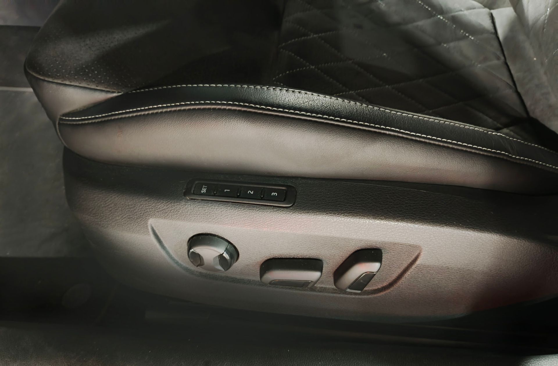Škoda Superb 1.5 TSI Sport Line DSG - foto 17
