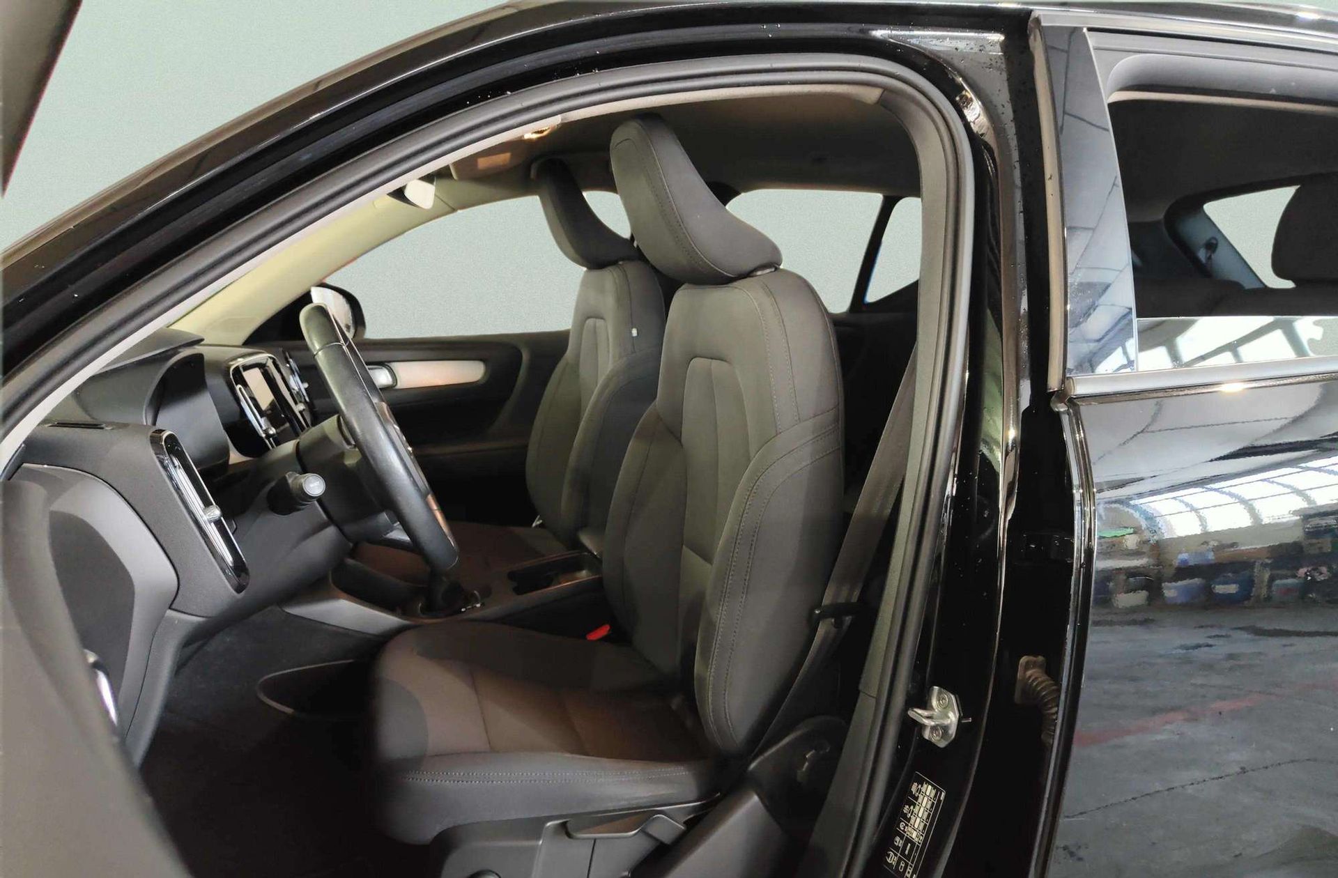 Volvo XC40 T3 Business Plus - foto 12