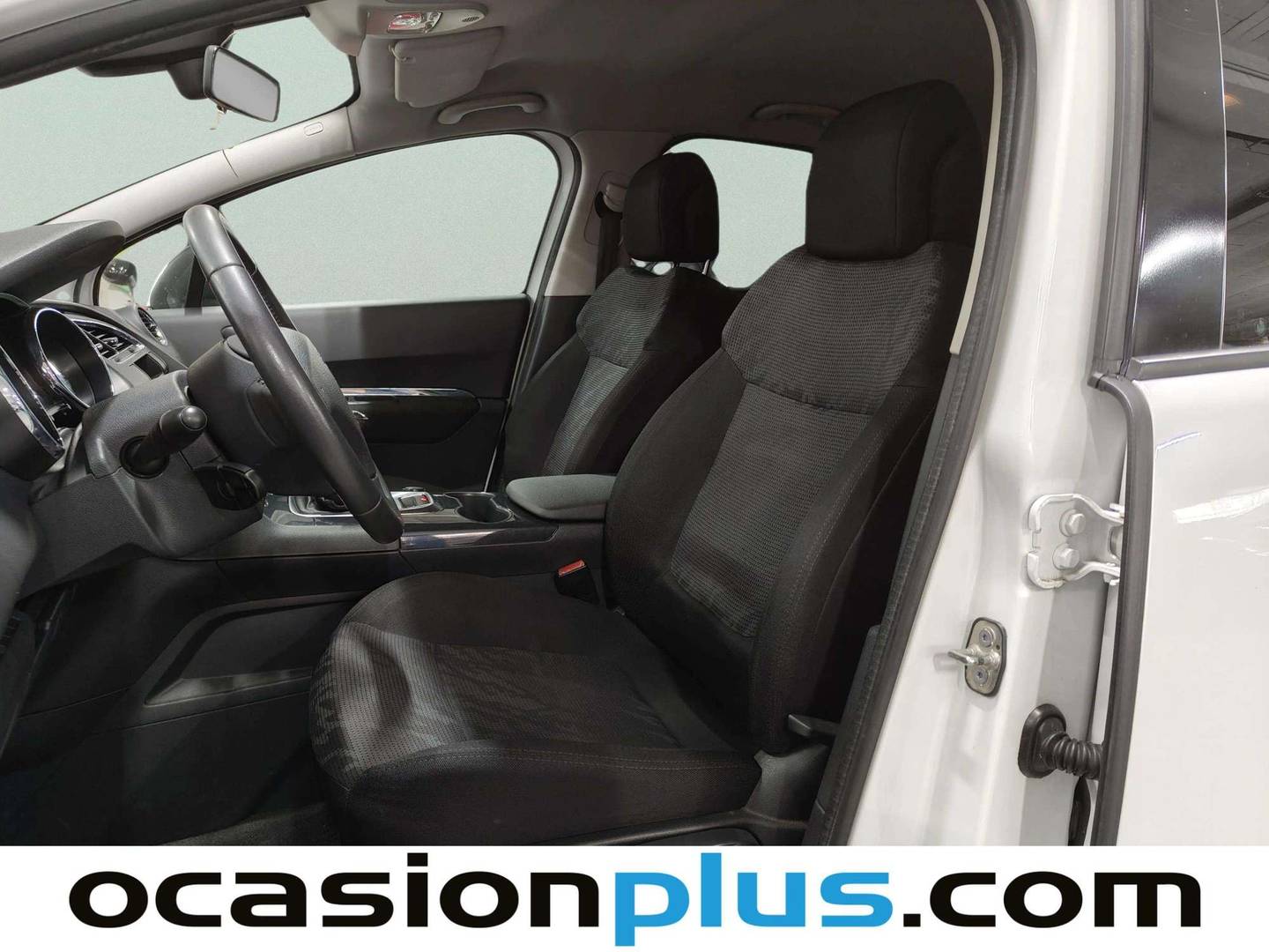 Foto asientos delanteros Peugeot 3008 Peugeot 3008 1.6 HDI FAP Premium (112 CV)