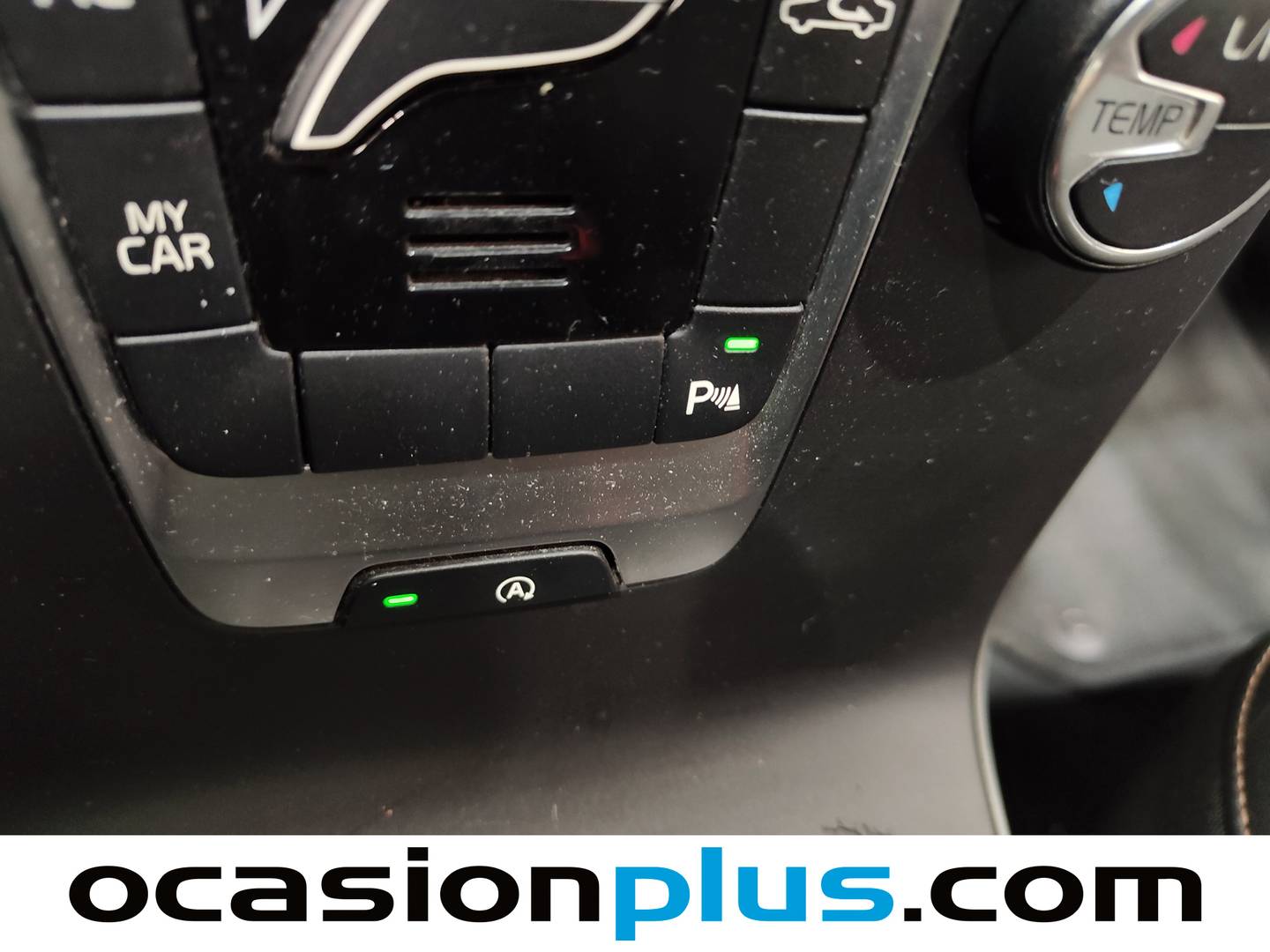 Extras y acabados del Volvo V40 Cross Country Volvo V40 Cross Country D2 Momentum (120 CV)