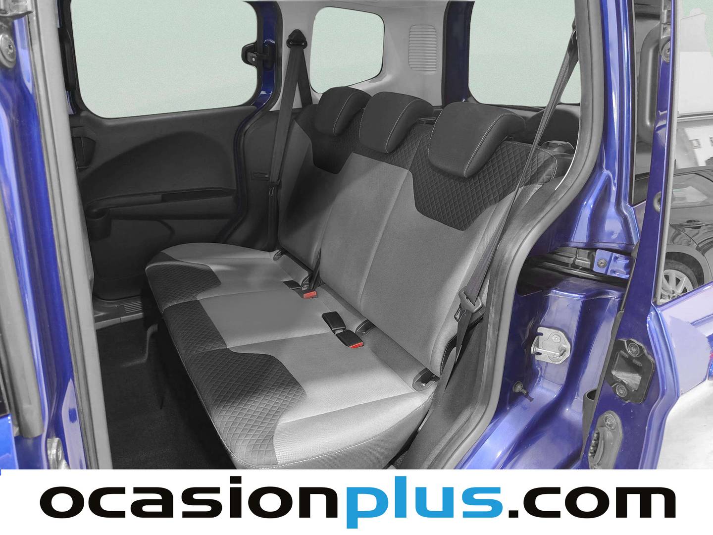 Foto asientos traseros Ford Tourneo Courier Ford Tourneo Courier 1.5 TDCi Titanium (95 CV)