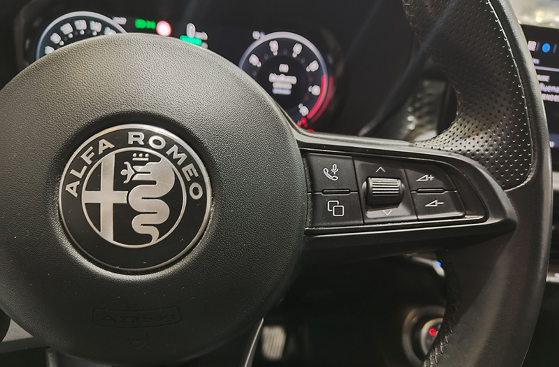 Alfa Romeo Tonale 1.5 MHEV Sprint FWD - foto 27