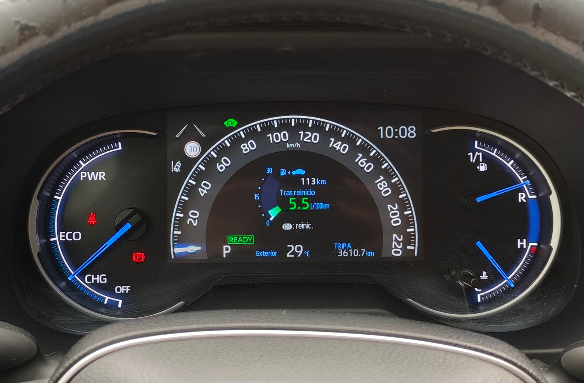 Toyota RAV4 2.5l hybrid Advance - foto 28