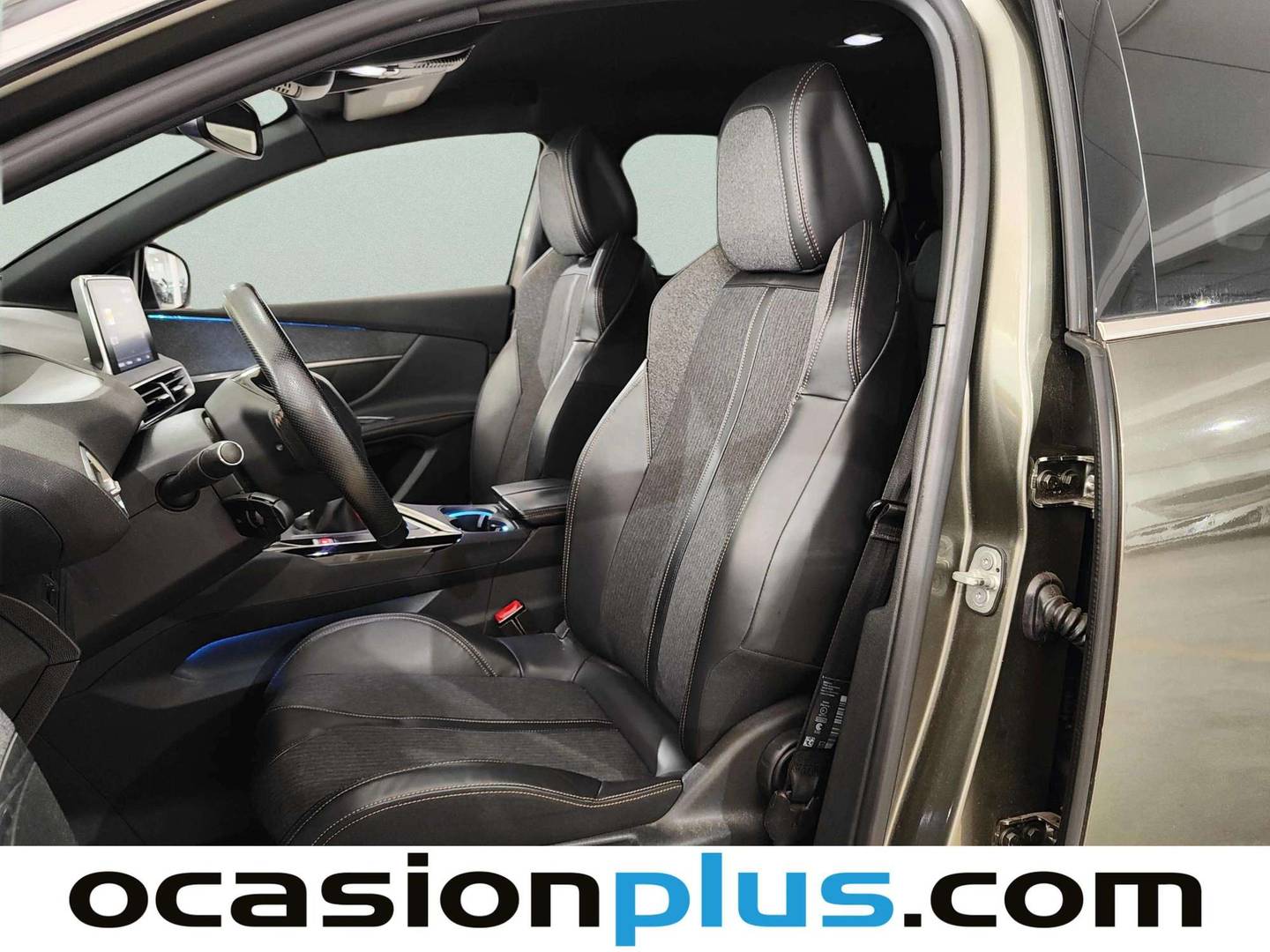 Foto asientos delanteros Peugeot 5008 Peugeot 5008 2.0L BlueHDi GT-Line S&S (150 CV) 7 Plazas