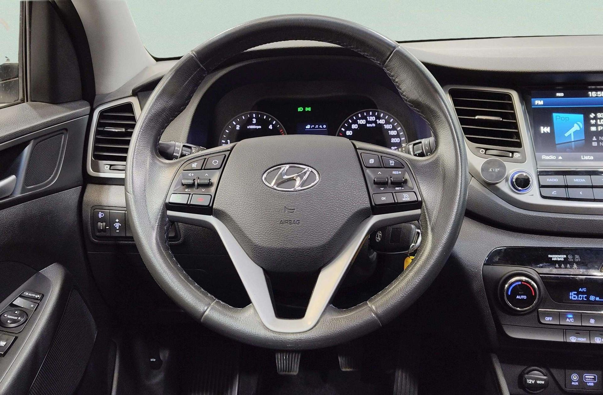 Hyundai Tucson 1.7 CRDi BlueDrive Link Sky 4x2 - foto 27