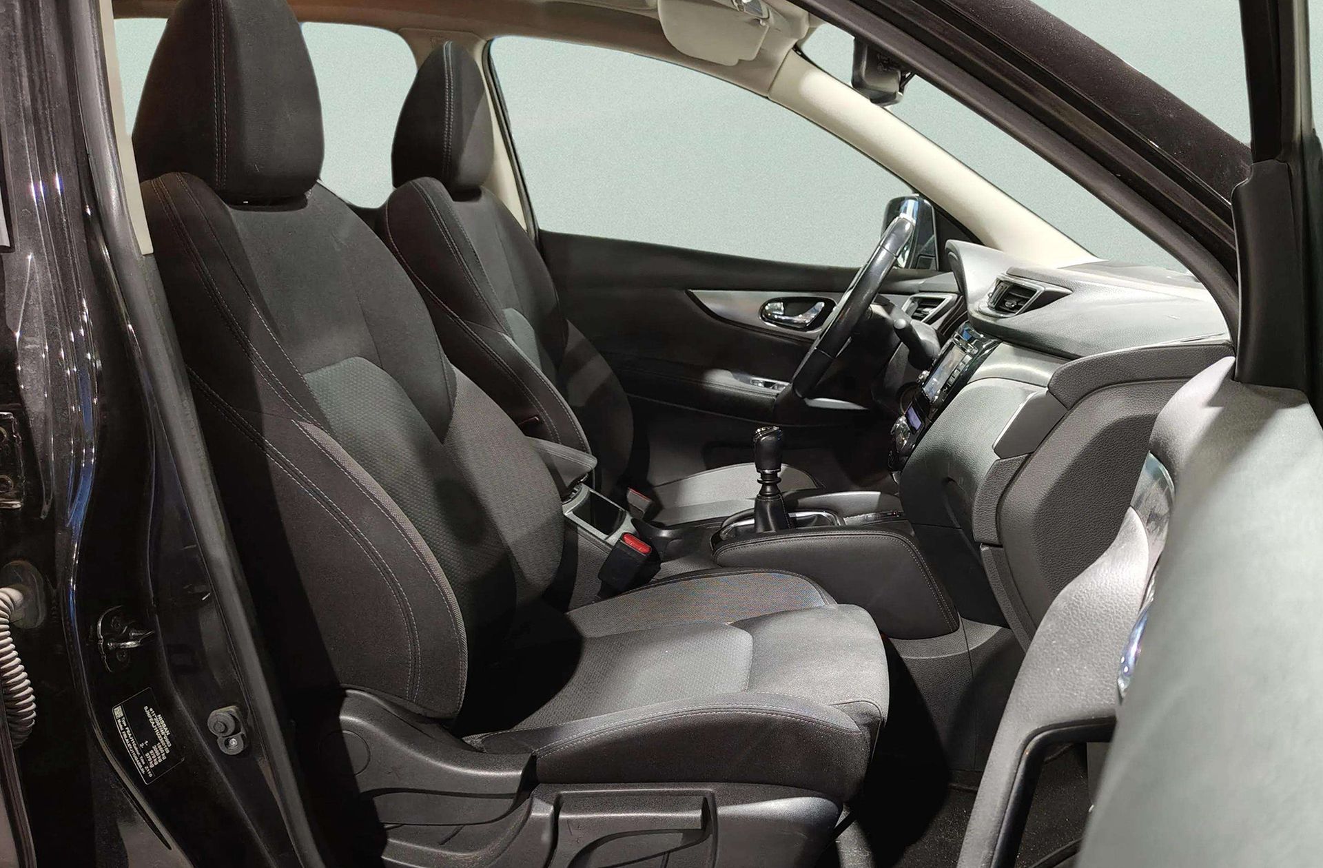 Nissan Qashqai DIG-T 115 N-Connecta - foto 17